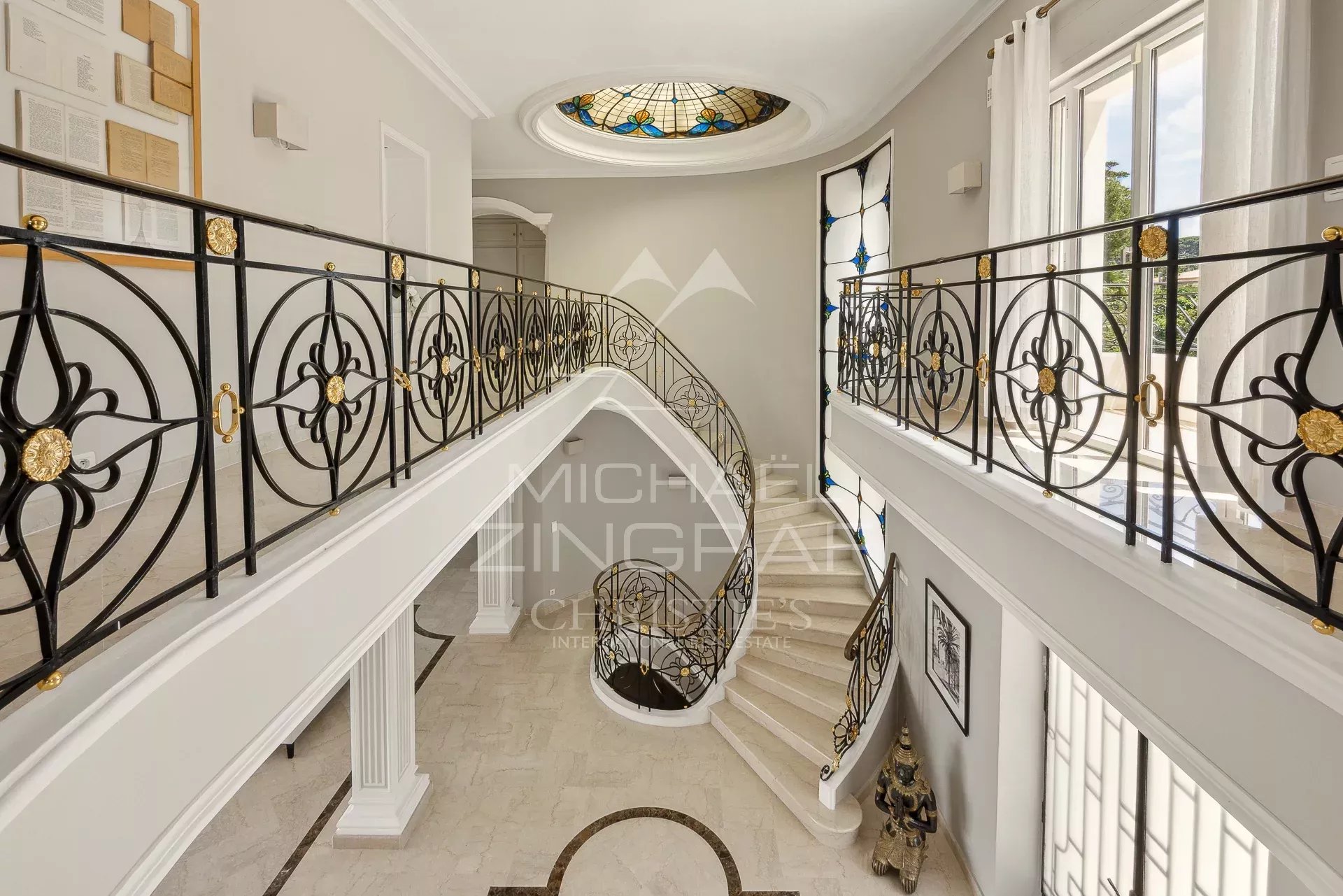 Propriété de prestige située sur le versant ouest du Cap d'Antibes