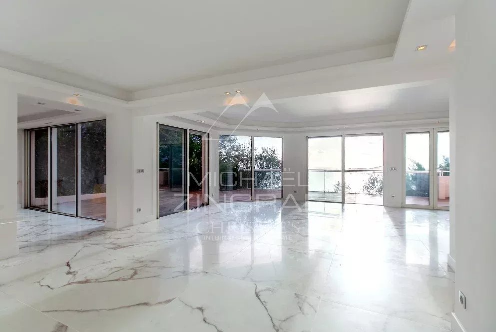 Wohnung mit Garten in der Nähe von Monaco und Meerblick