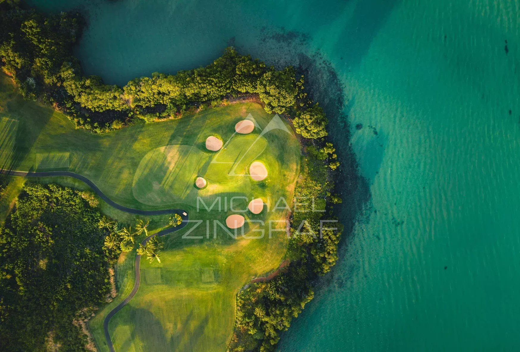 Villa d’Exception avec Vues Panoramiques à Anahita