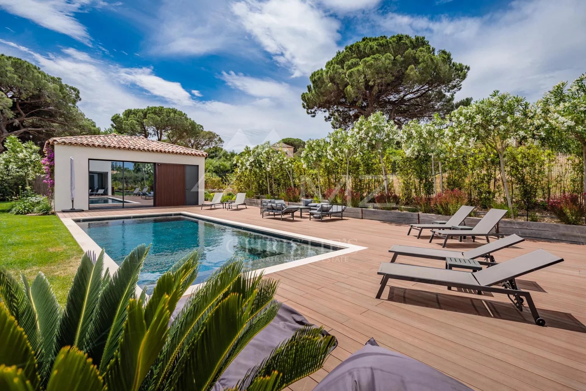 Saint-Tropez - New contemporary villa