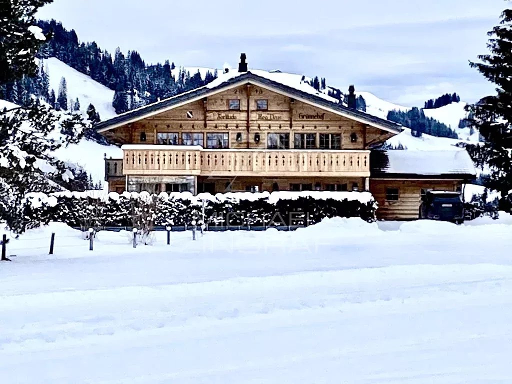 Chalet familial luxueux à proximité des pistes de Schoenried et Saanenmoeser