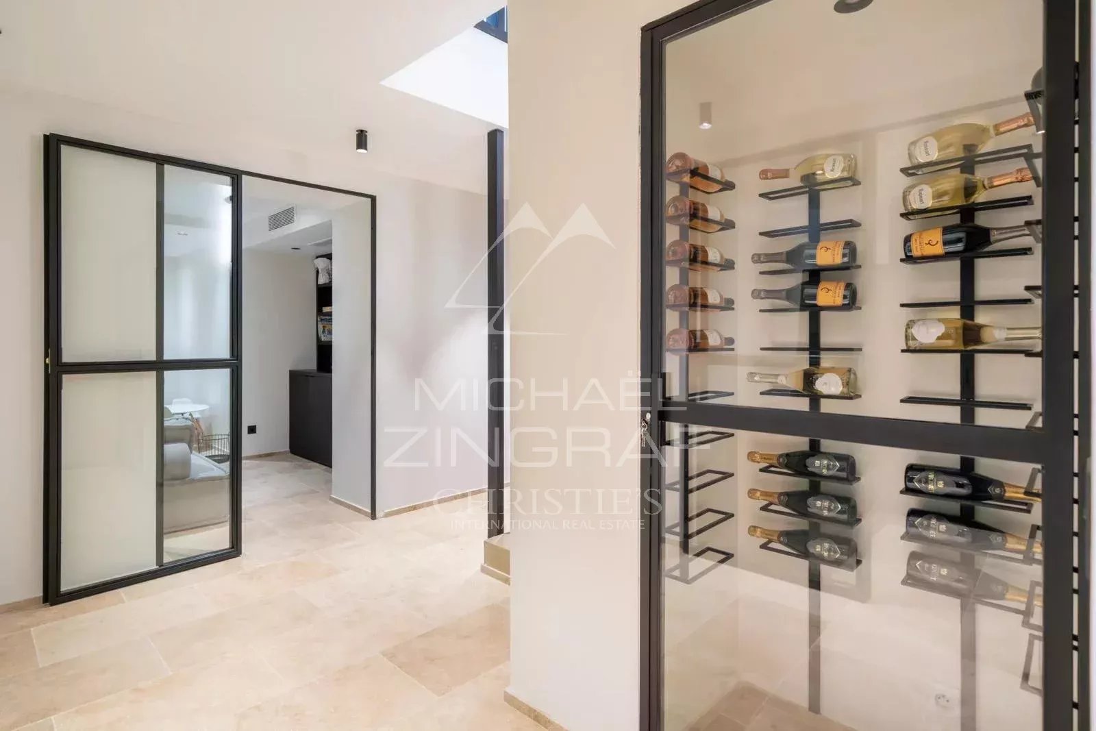 Cap d'Antibes West Side - Contemporary waterfront property - panoramic sea view