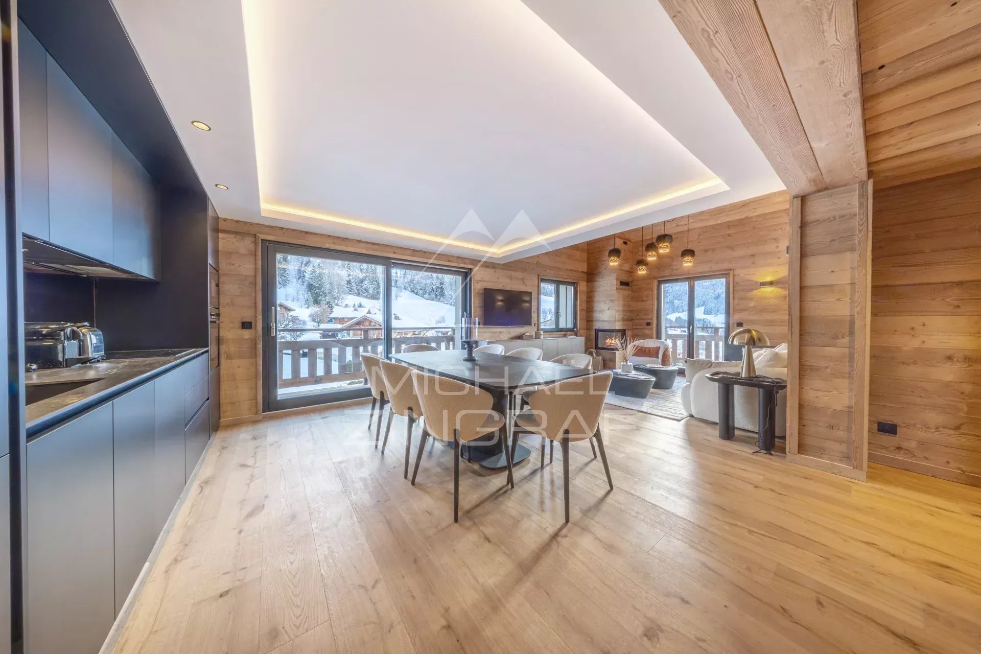 Renovated penthouse flat in Rochebrune – Four bedrooms – Panoramic views