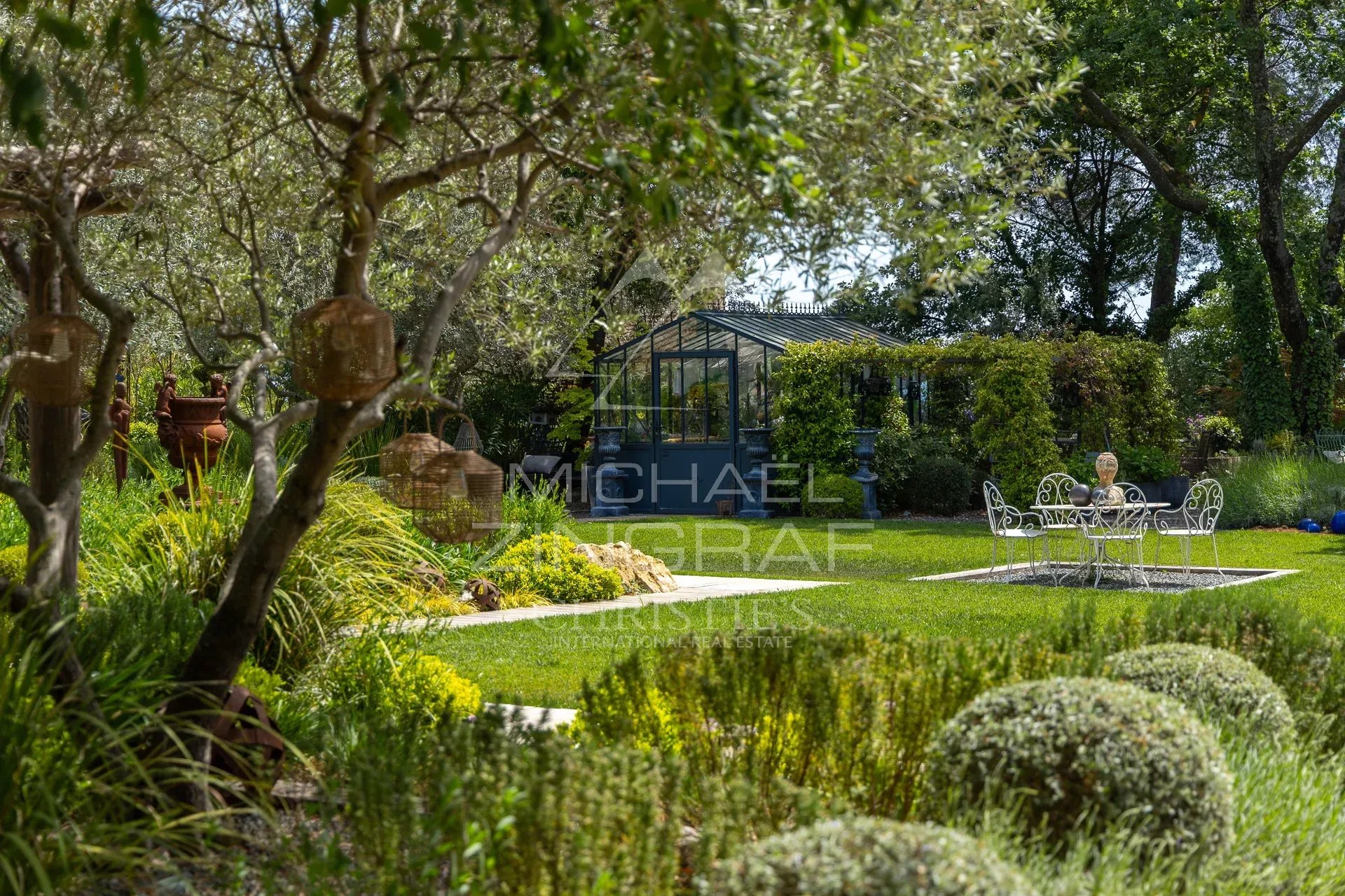 Exceptional charming estate