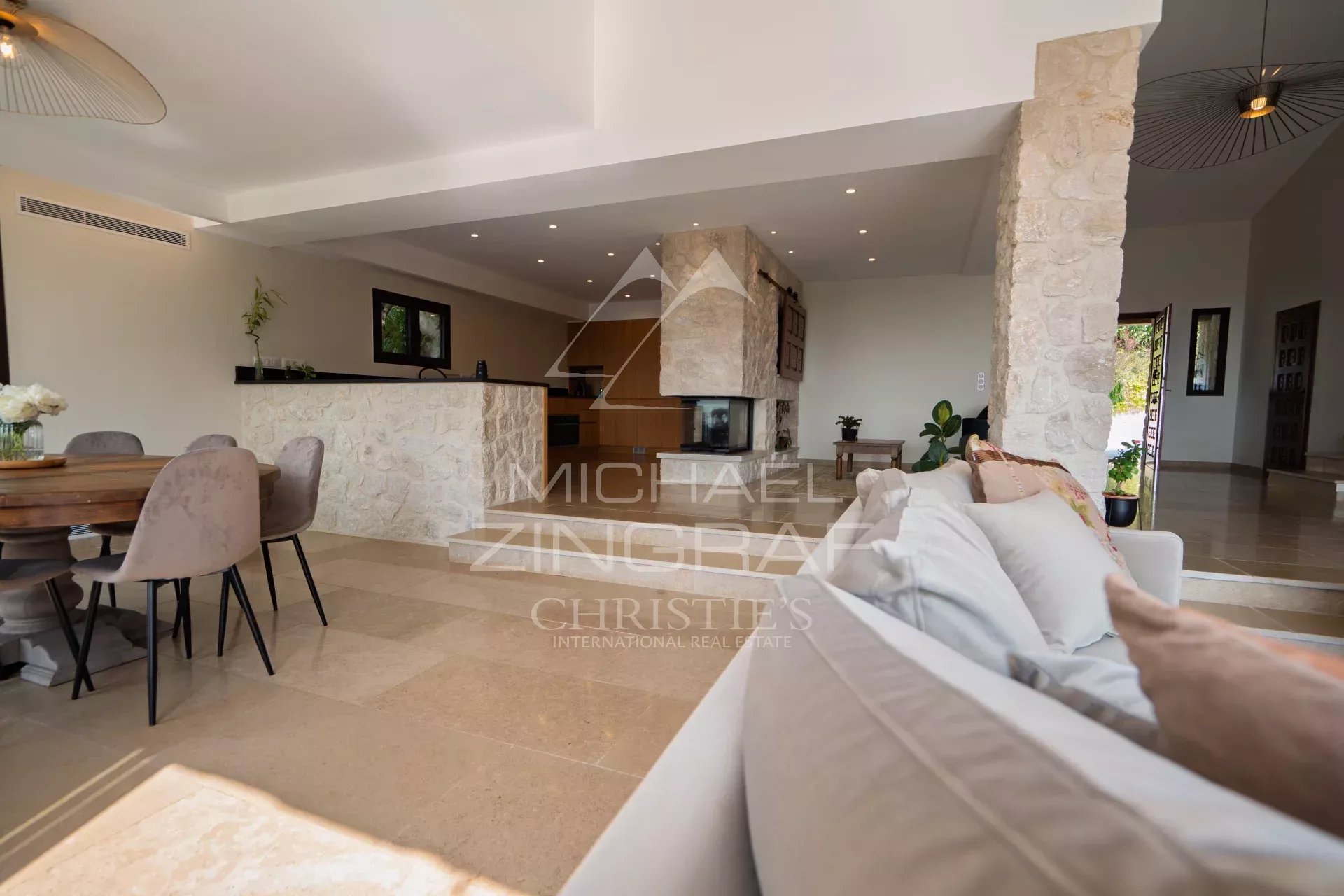 Saint-Paul de Vence - Vollständig renoviertes außergewöhnliches Anwesen