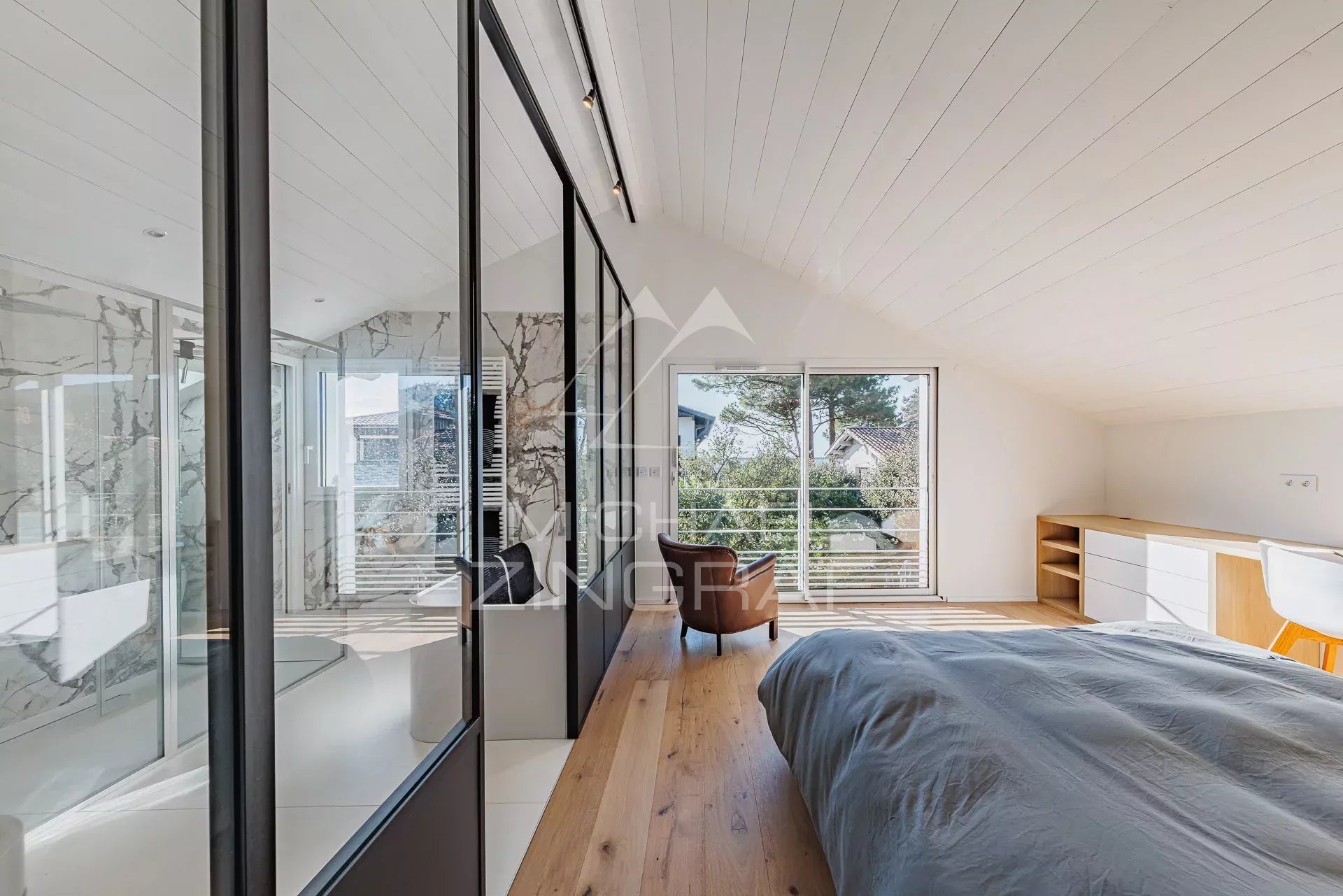 PYLA-SUR-MER - VILLA EN PREMIÈRE LIGNE DE 5 PIÈCES