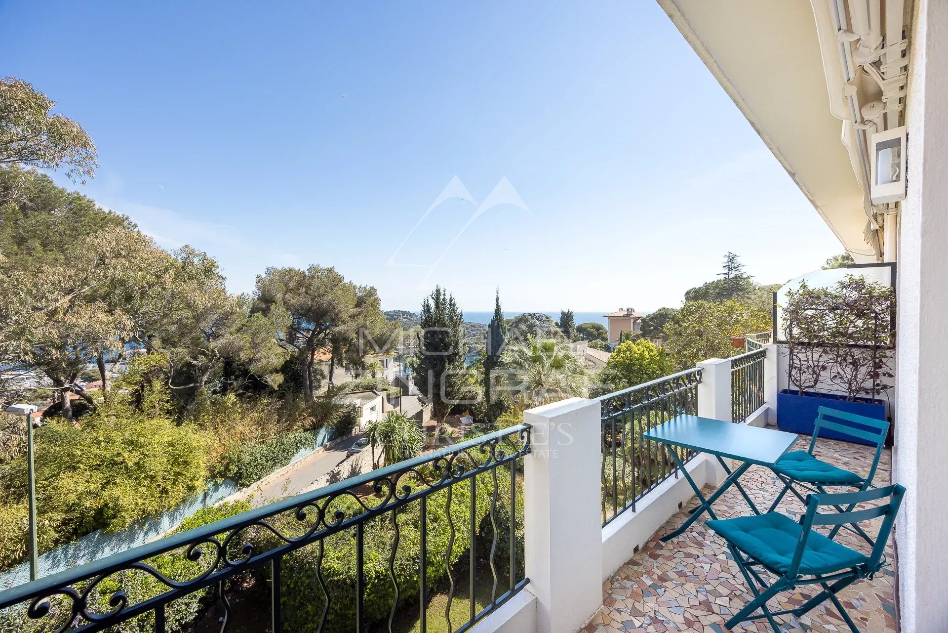 Saint-Jean-Cap-Ferrat - Renoviertes Penthouse mit Meerblick