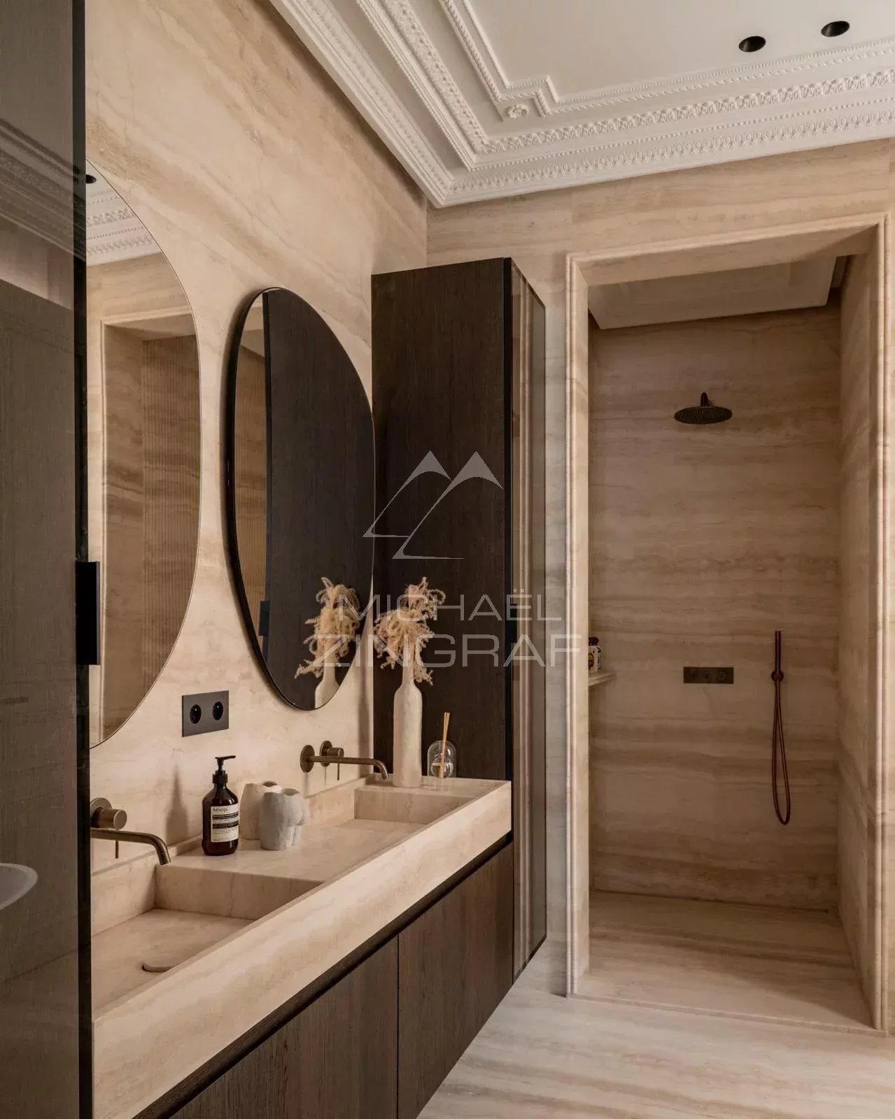 A vendre - Appartement 3 Suits -Paris 8eme - Jean Goujon - Clim - Refait à neuf