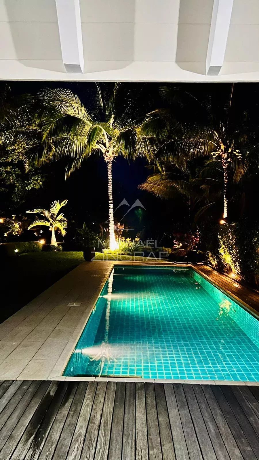 Außergewöhnliche Maisonette-Wohnung im Herzen von Anahita