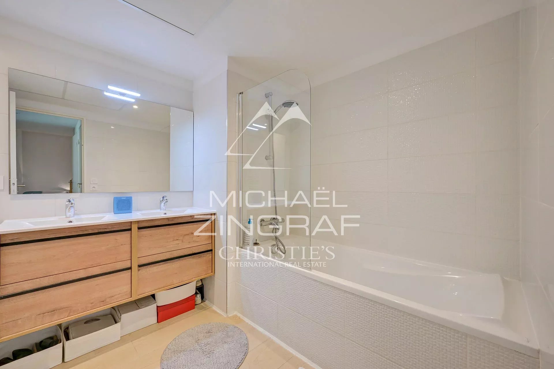 Recent residence - 2-bedroom duplex apartment