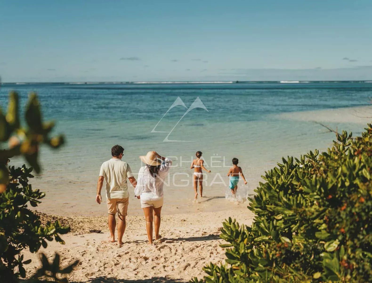 Vivre entre nature et lagon – Duplex d’exception à Pointe d’Esny Le Village