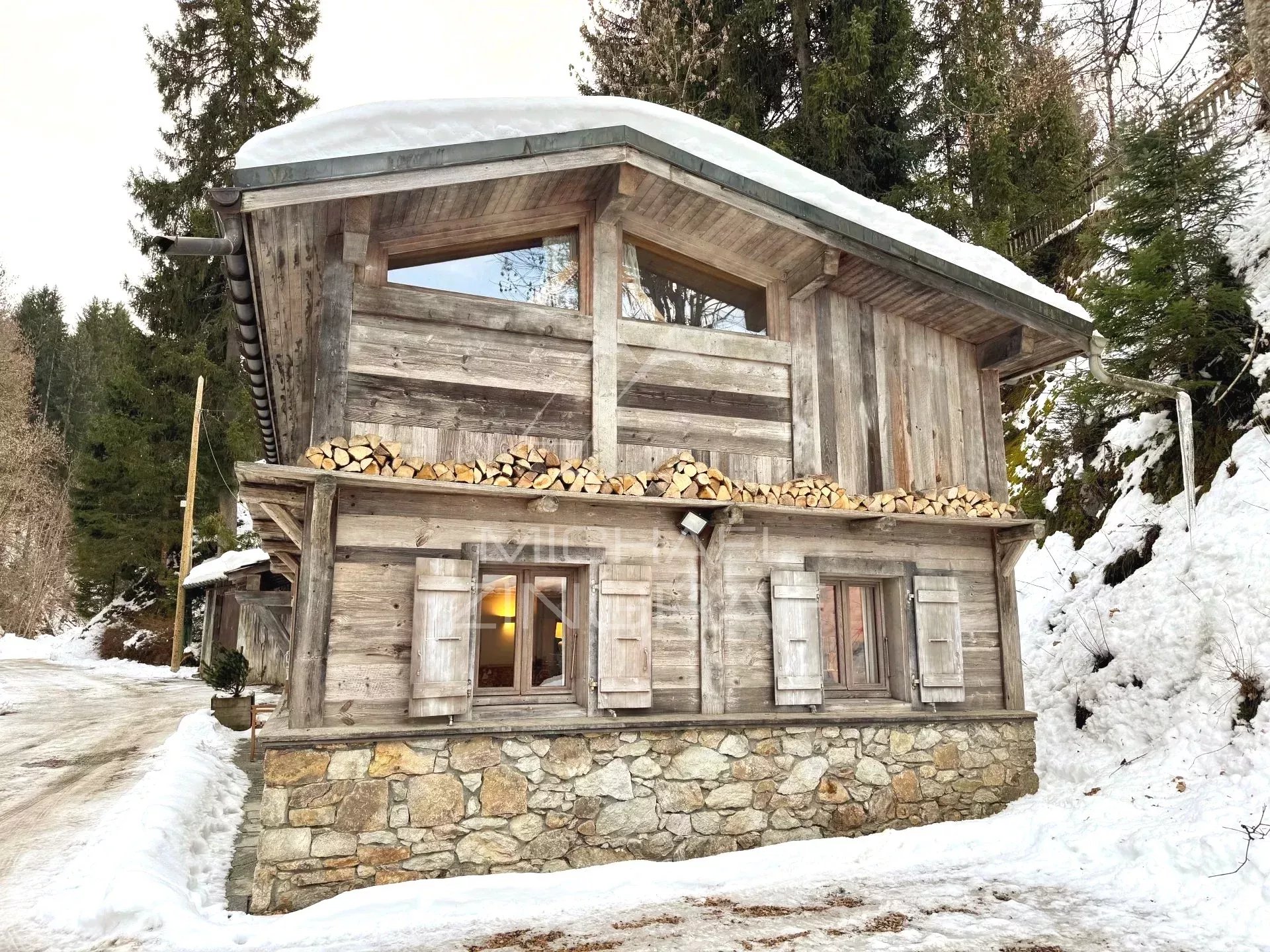 Chalet traditionnel Megève - Vieux bois & nature - Calme - Centre village à pied