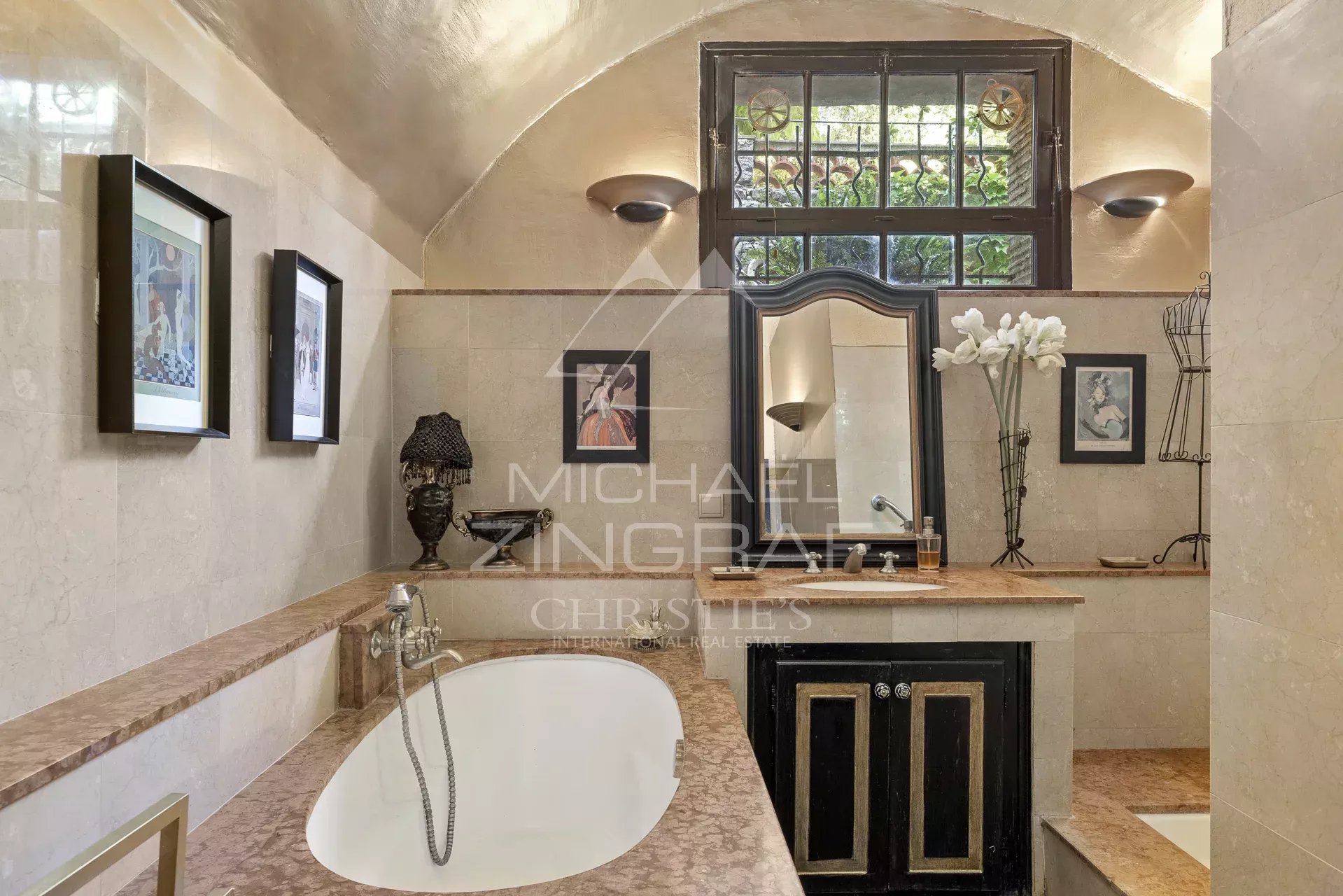 Biot - Old pottery from the 18ᵉ century