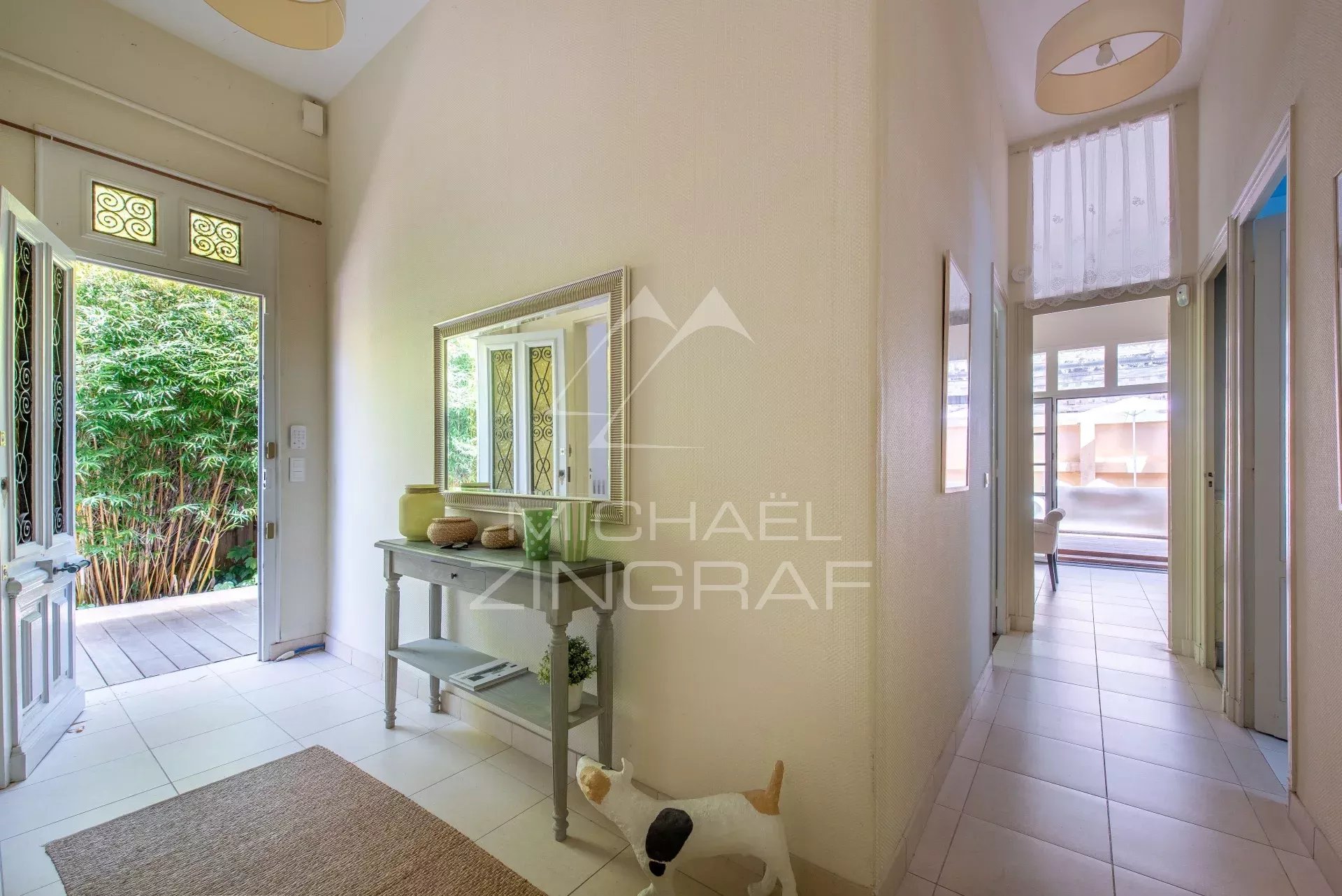 Character house in the heart of Arcachon - sought-after neighborhood in a confidential setting