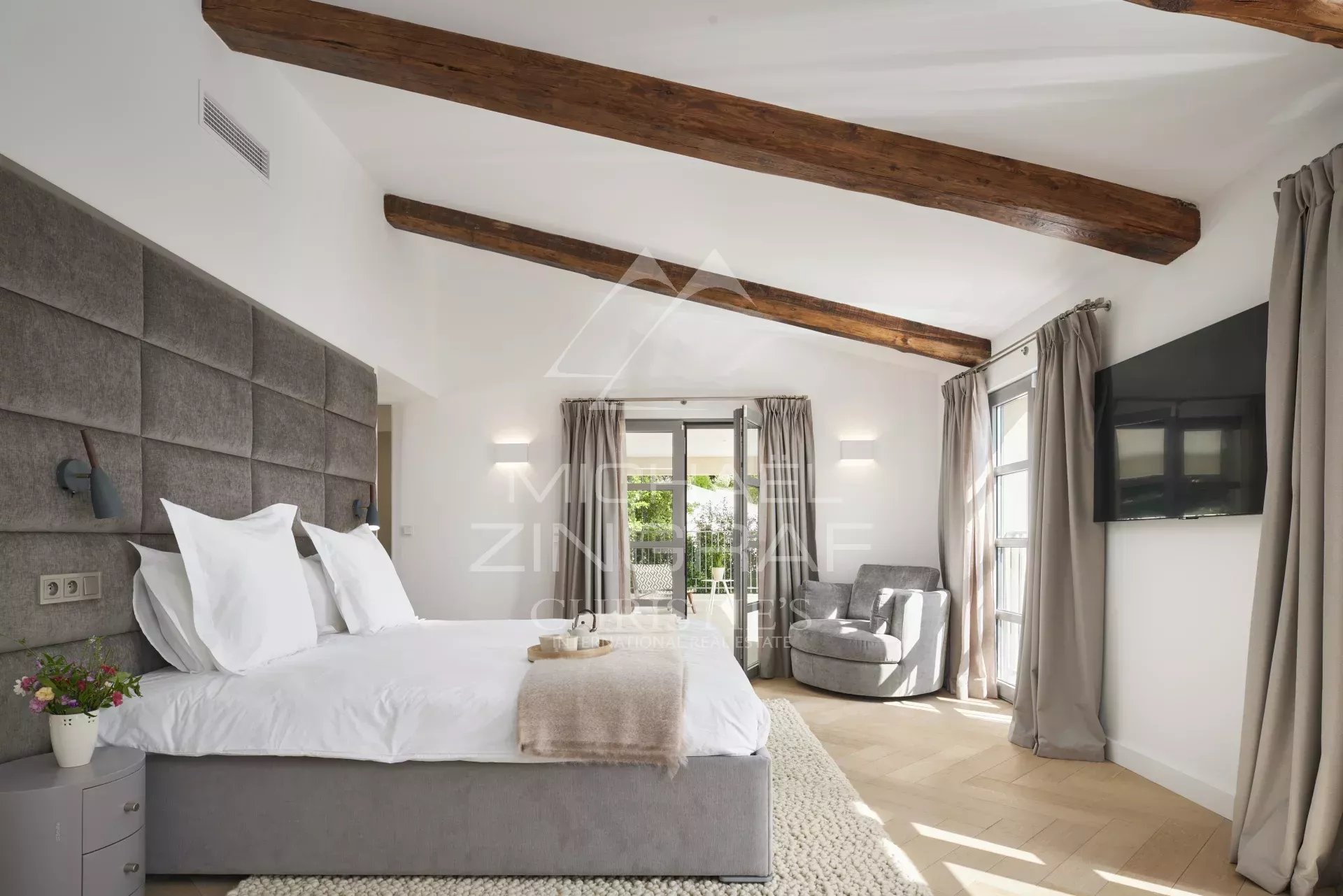 Hauteurs de Cannes - Vue mer panoramique - Propriété récemment rénovée