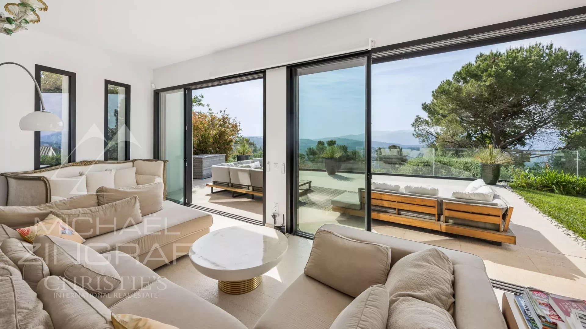 Architecture contemporaine & horizon mer