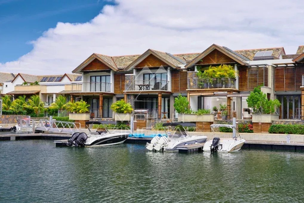 Duplex 3 chambres sur La Balise Marina avec PONTON PRIVATIF
