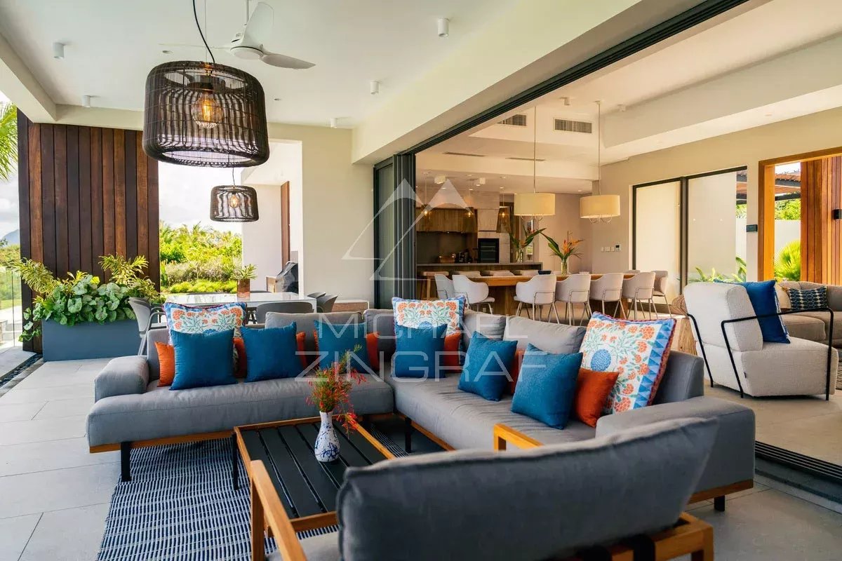 Villa d’Exception avec Vues Panoramiques à Anahita