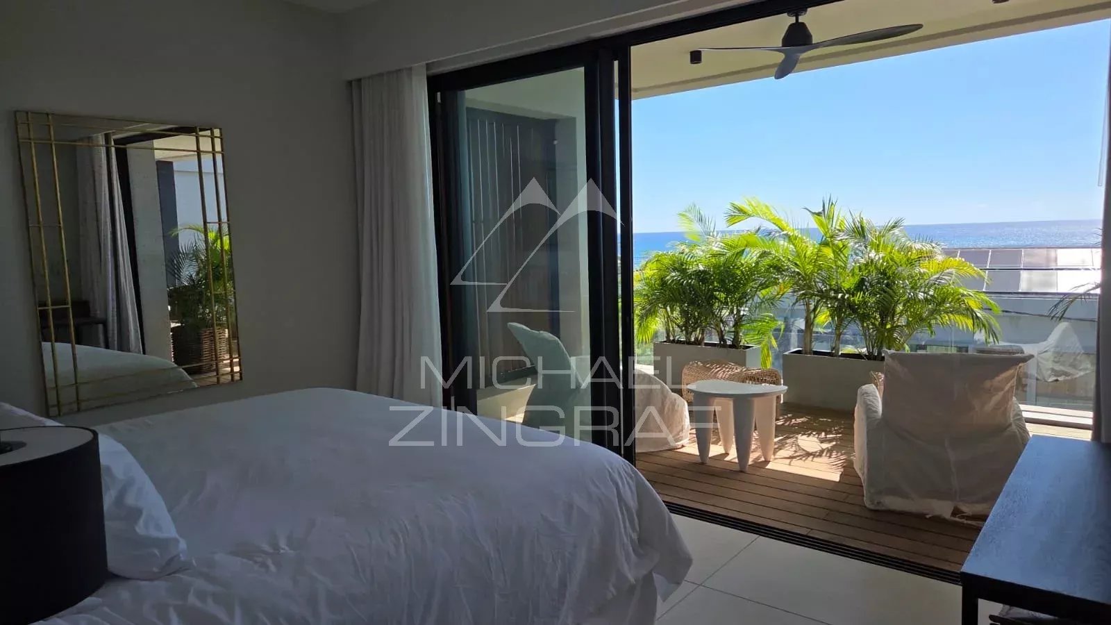 Luxury Penthouse with Sea Views – Pointe aux Canonniers