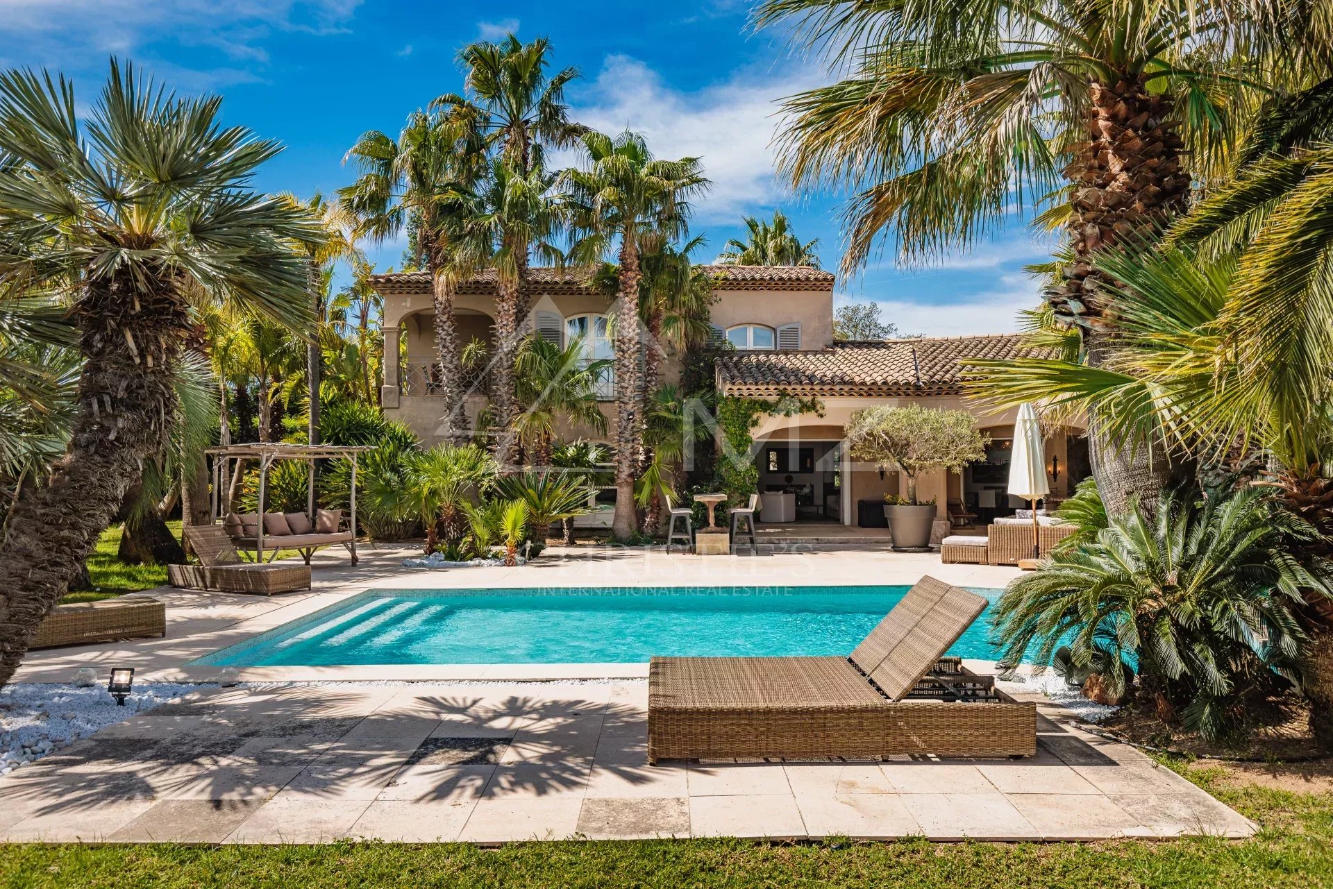 Propriété familiale de standing au cœur du Golfe de Saint-Tropez
