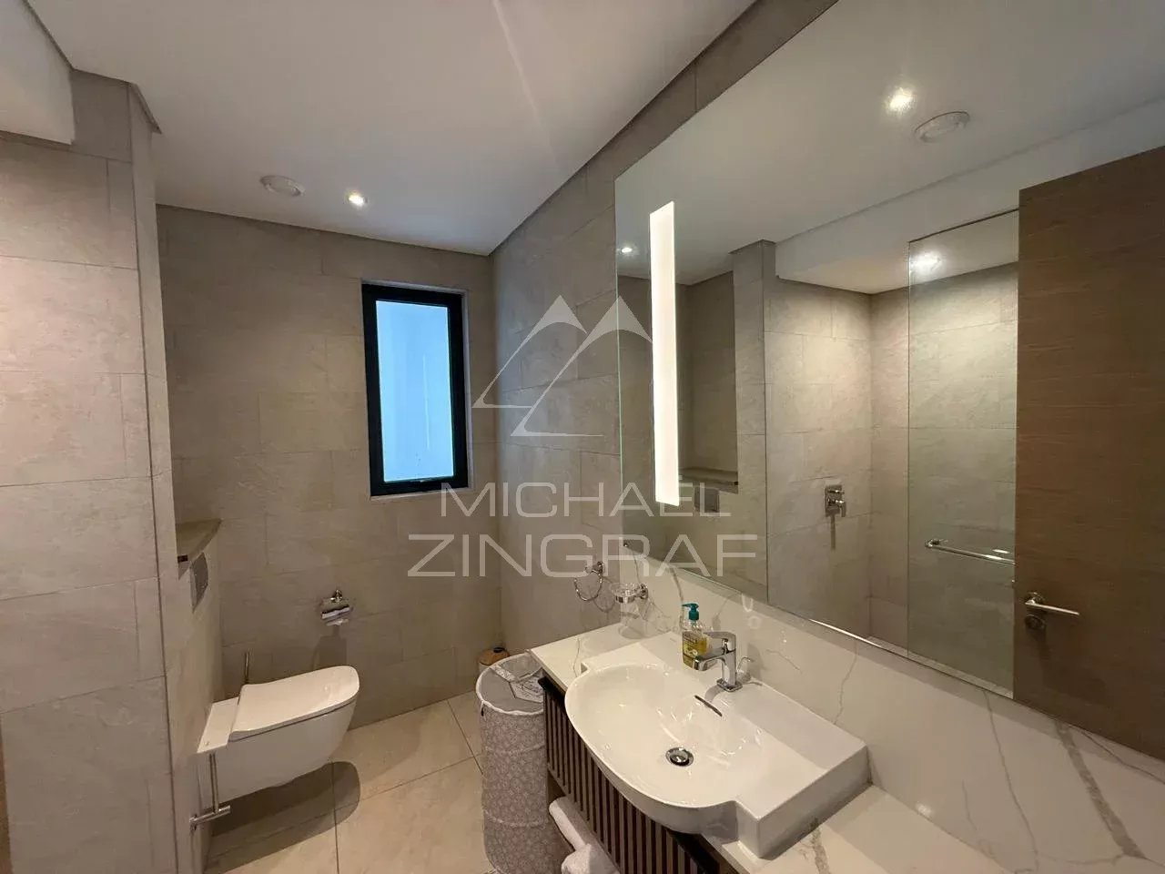 Élégant appartement 2 chambres en rez-de-jardin à Mont Choisy