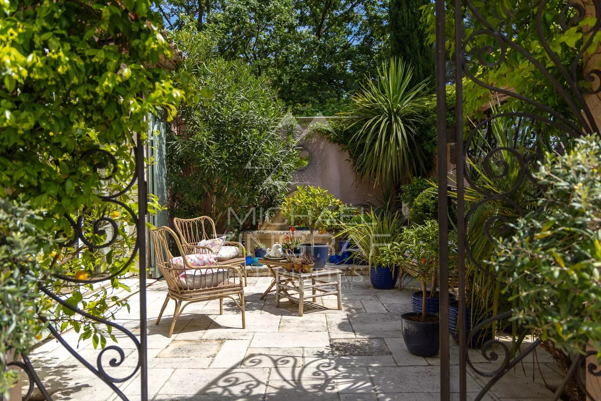 Exceptional charming estate
