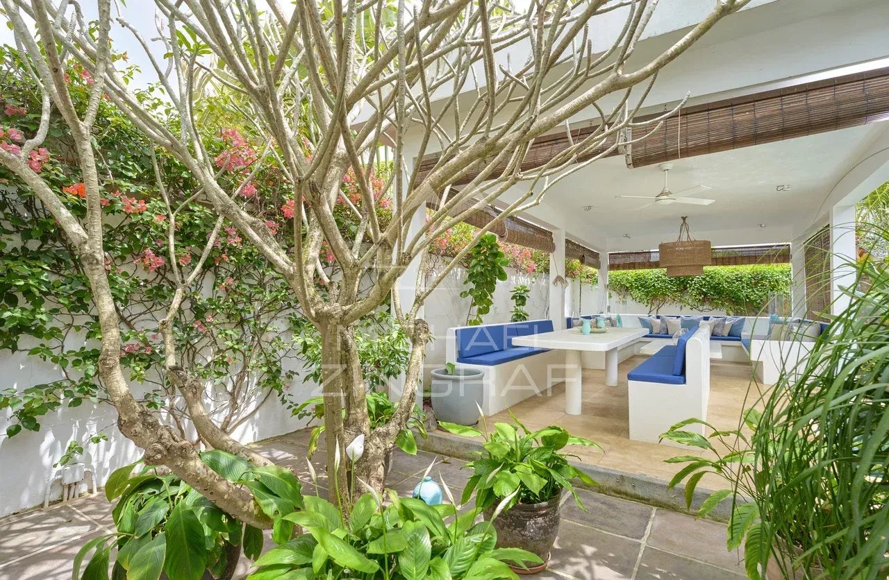 Zeitgenössische Villa in Grand Baie