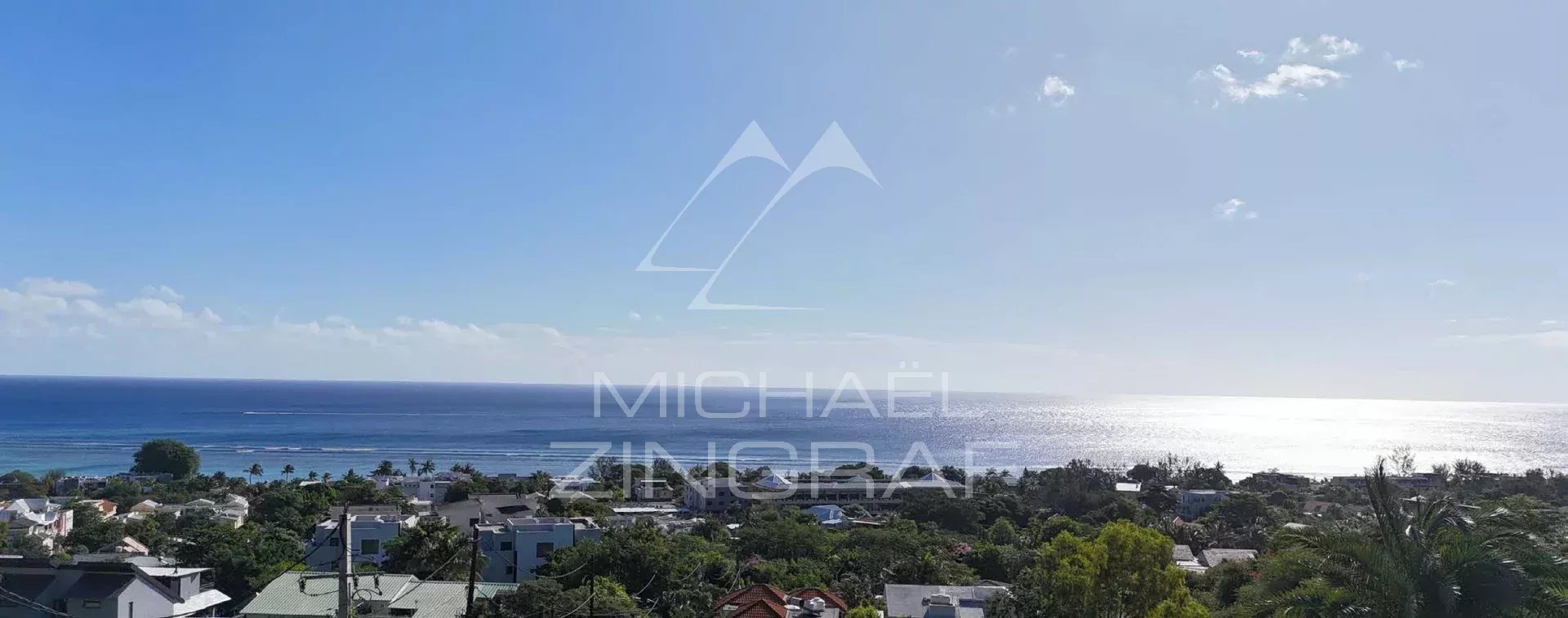 APPARTEMENTS DE PRESTIGE – FACE AU LAGON ET AU MORNE