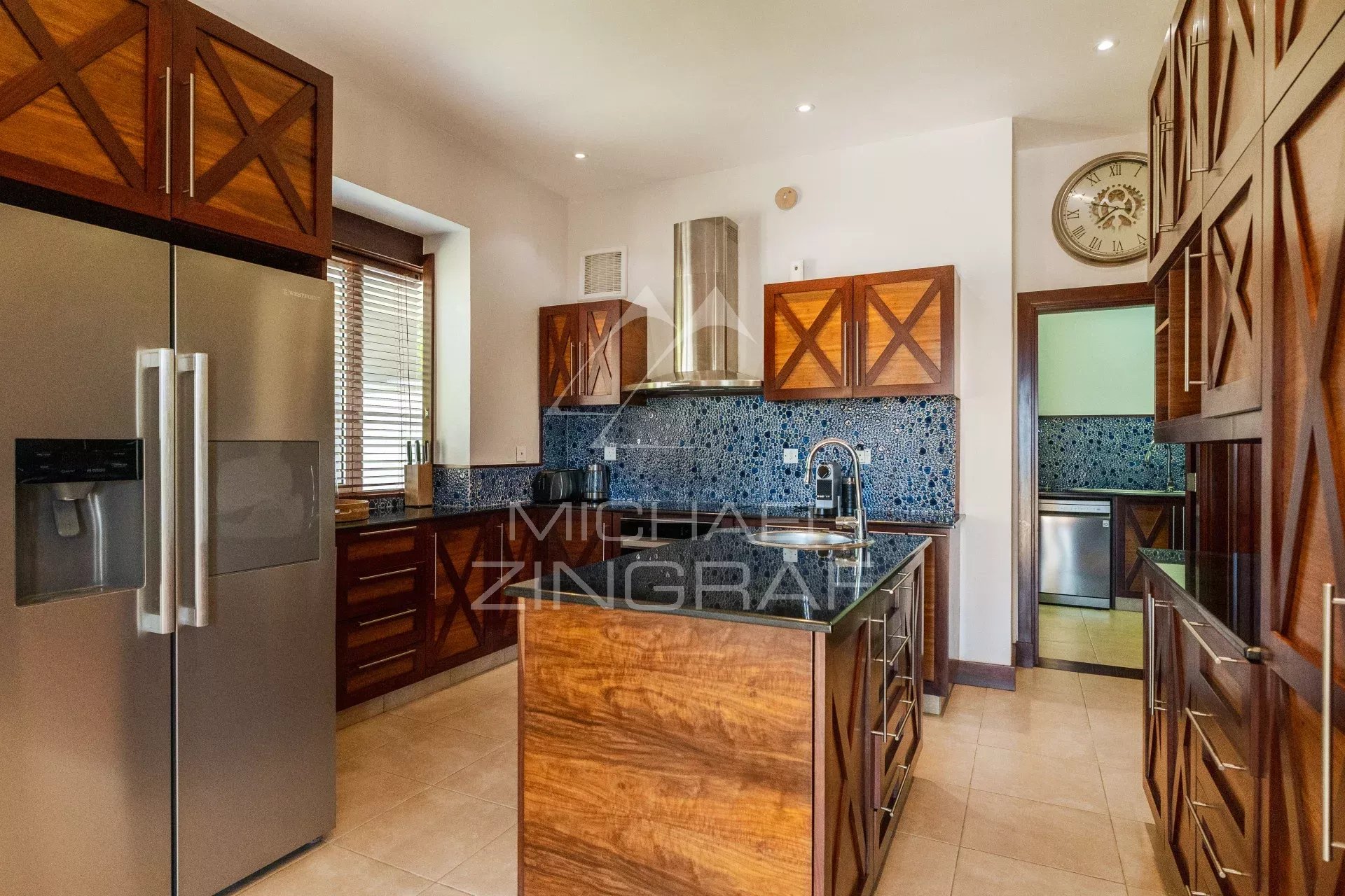 Villa d’exception avec vue panoramique sur l’océan à Valriche