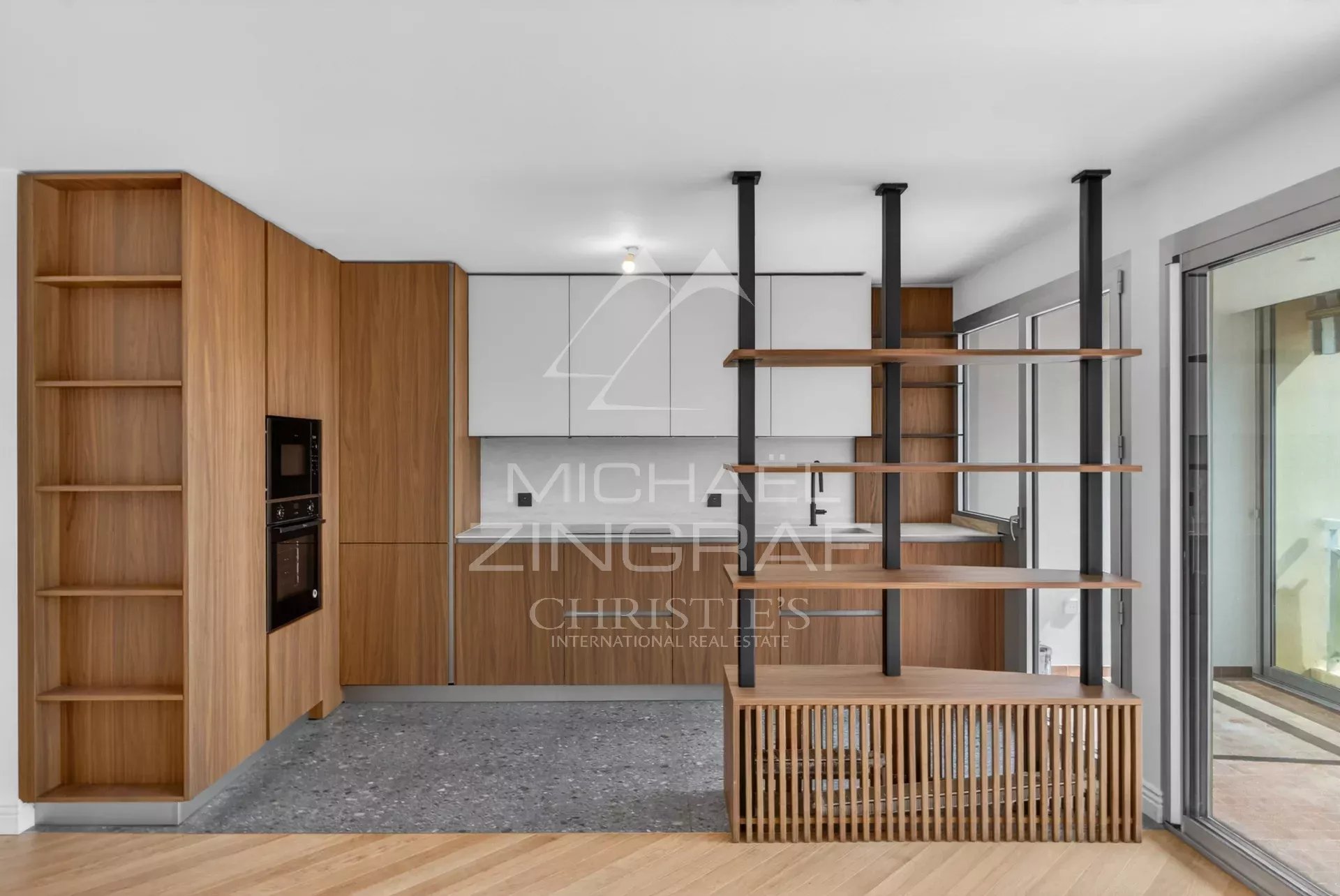 Villefranche-sur-mer - Wunderschöne, renovierte 3-Zimmer-Wohnung mit Keller und Parkplatz