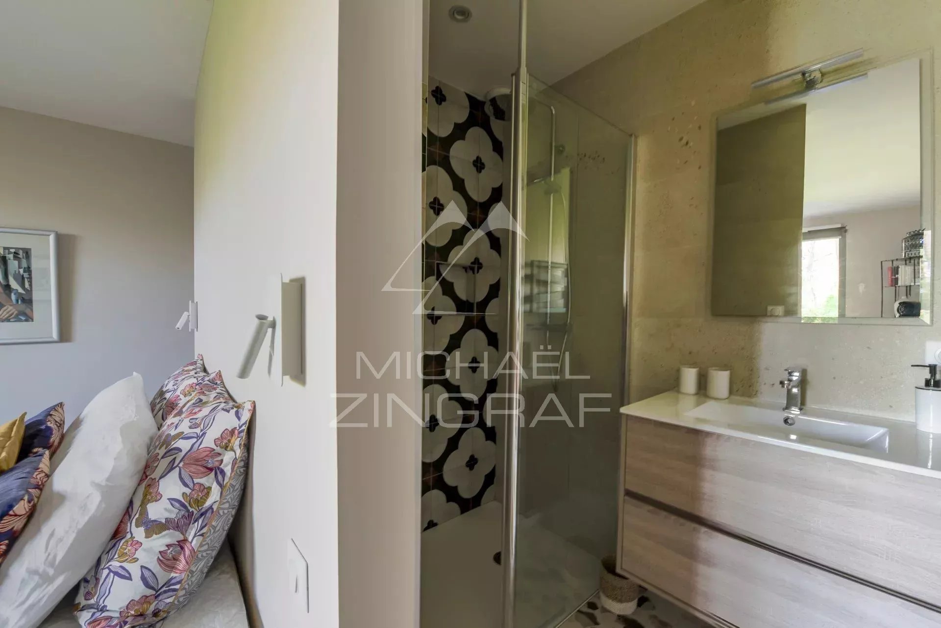 VILLA DAS OBSERVATORIUM MIT MEERBLICK PYLA AUF DEM MEER