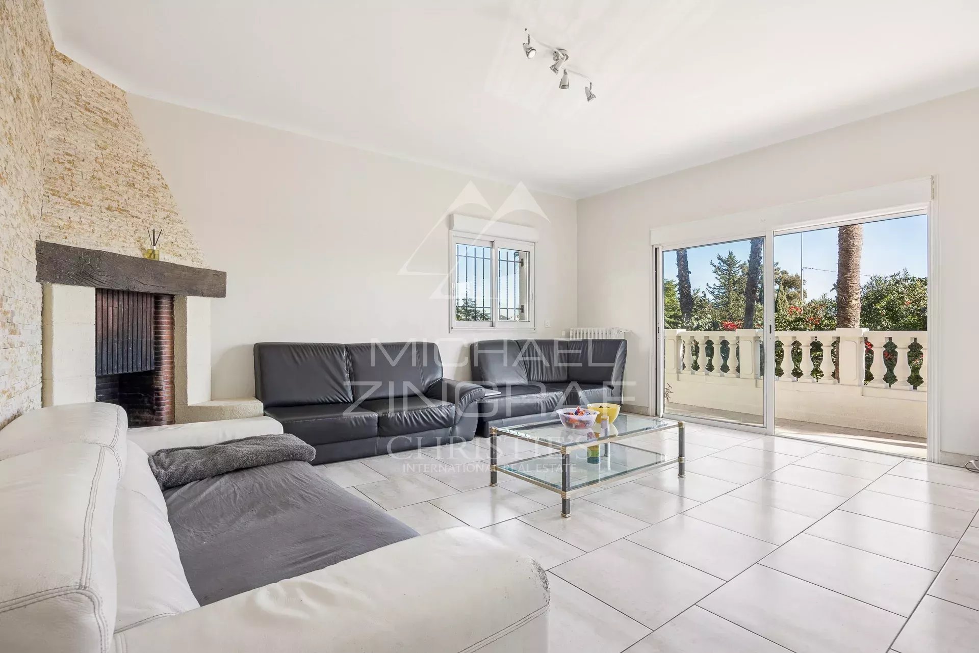 GOLFE JUAN - PROCHE CANNES - VUE MER PANORAMIQUE