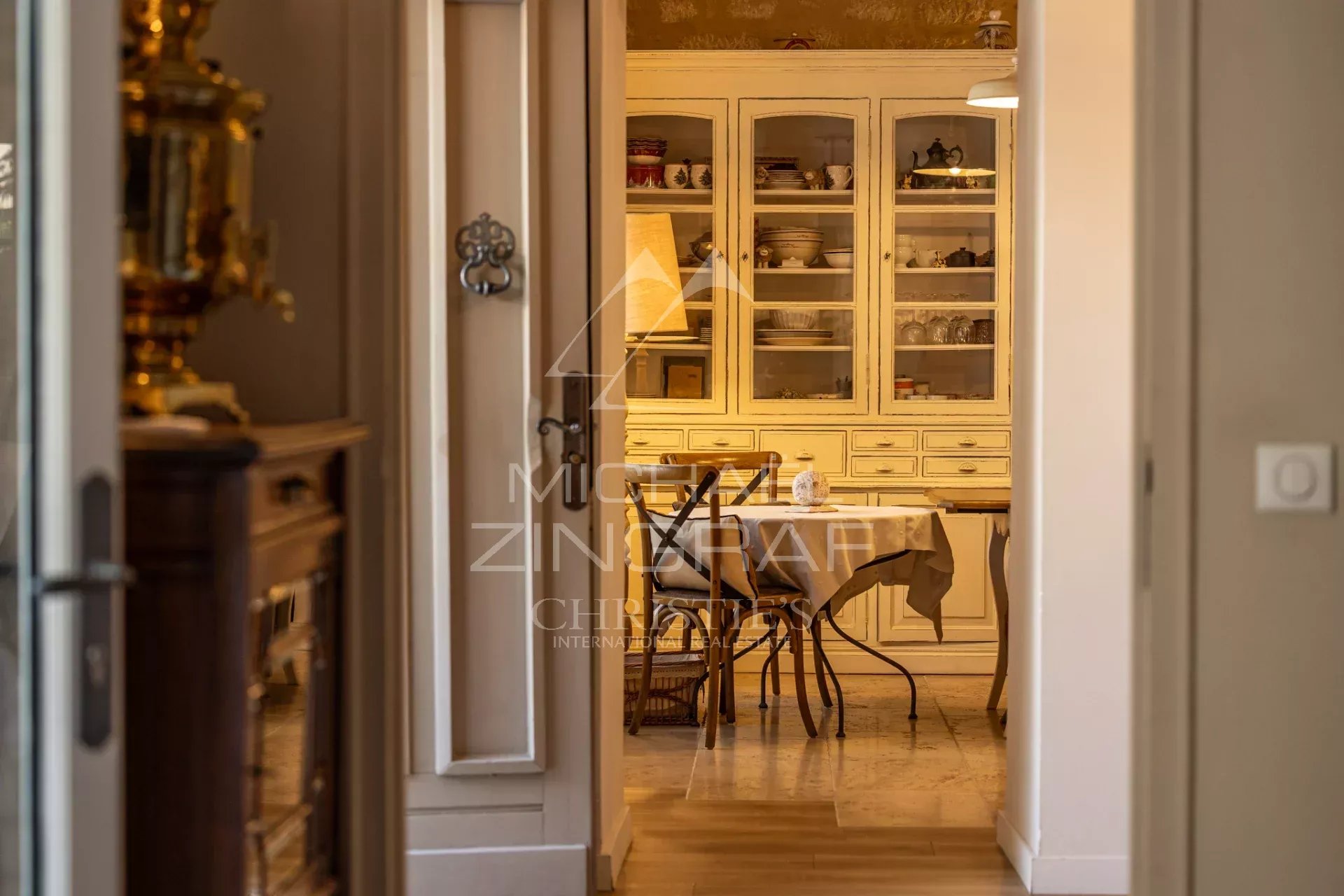Exclusivité - Proche de l'Isle-sur-la-Sorgue - Magnifique maison de maître rénovée avec piscine