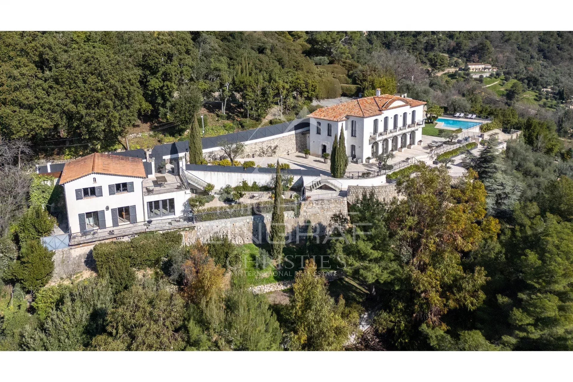 Magnificent Property with Panoramic Sea View