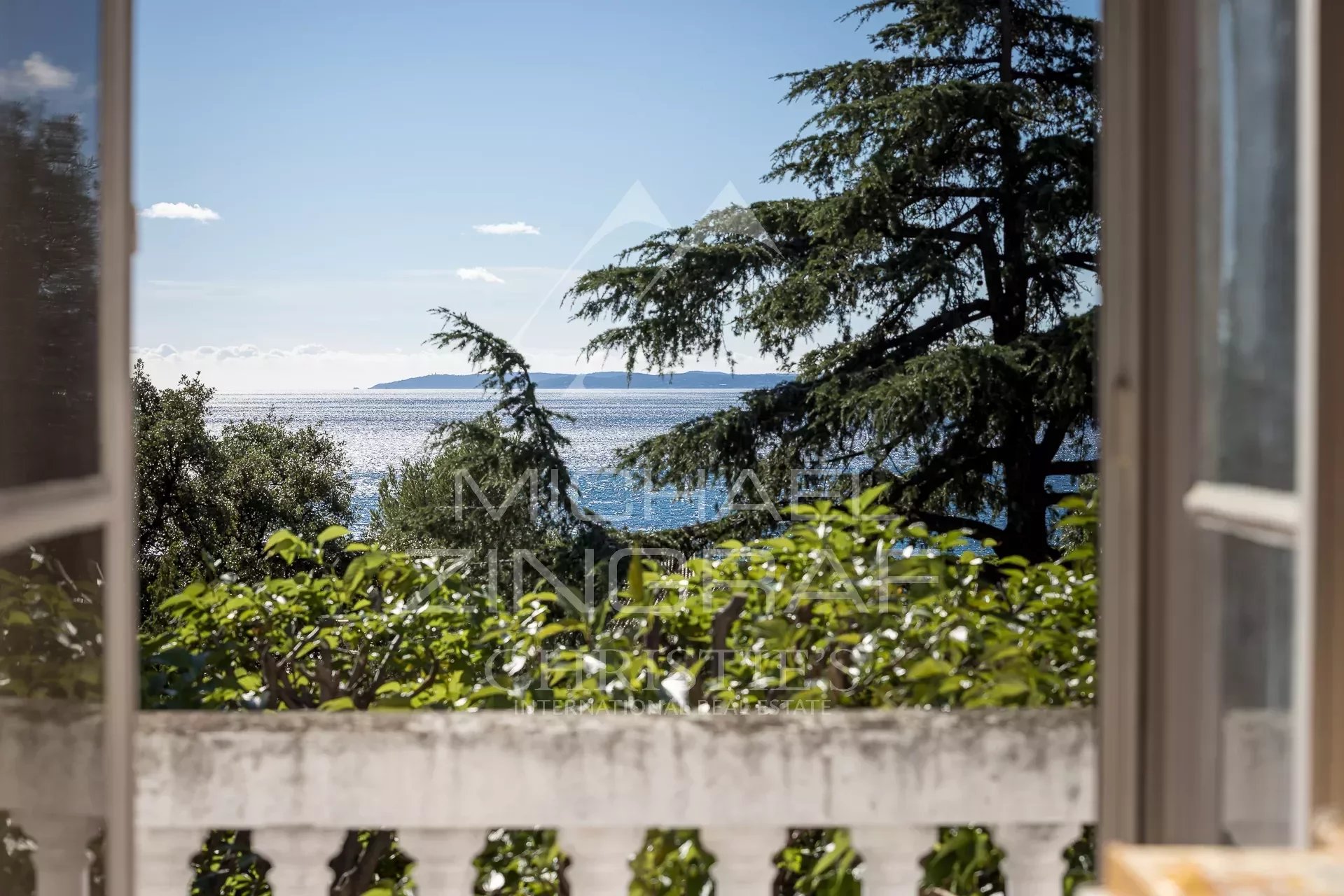 Between Cannes and Saint-Tropez - Saint-Raphaël - Belle Epoque villa with sea view
