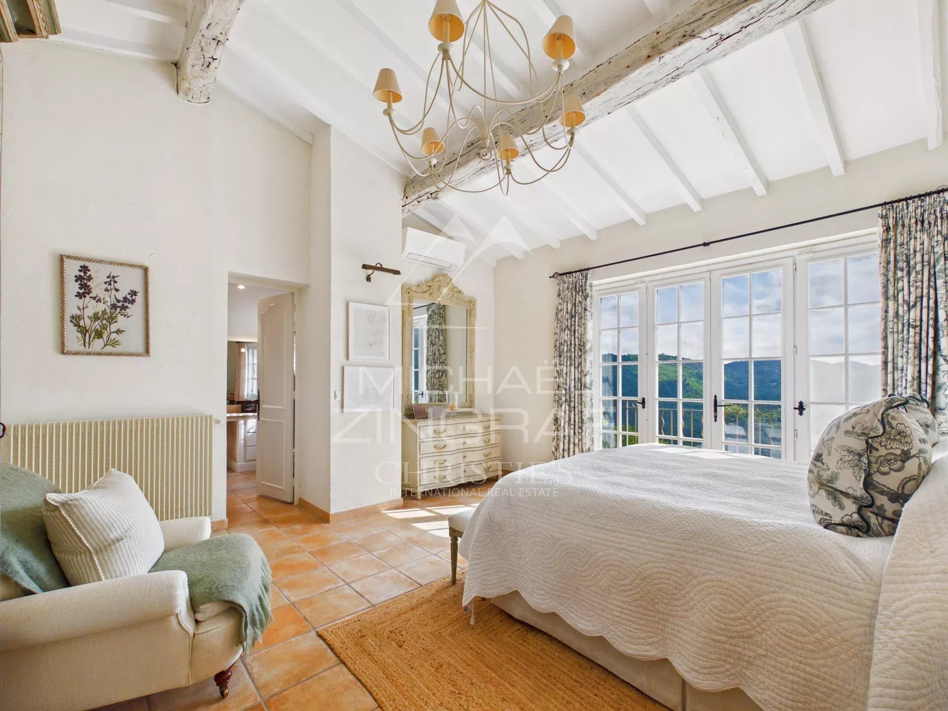 Charmante bastide avec vue imprenable – Tourrettes-sur-Loup