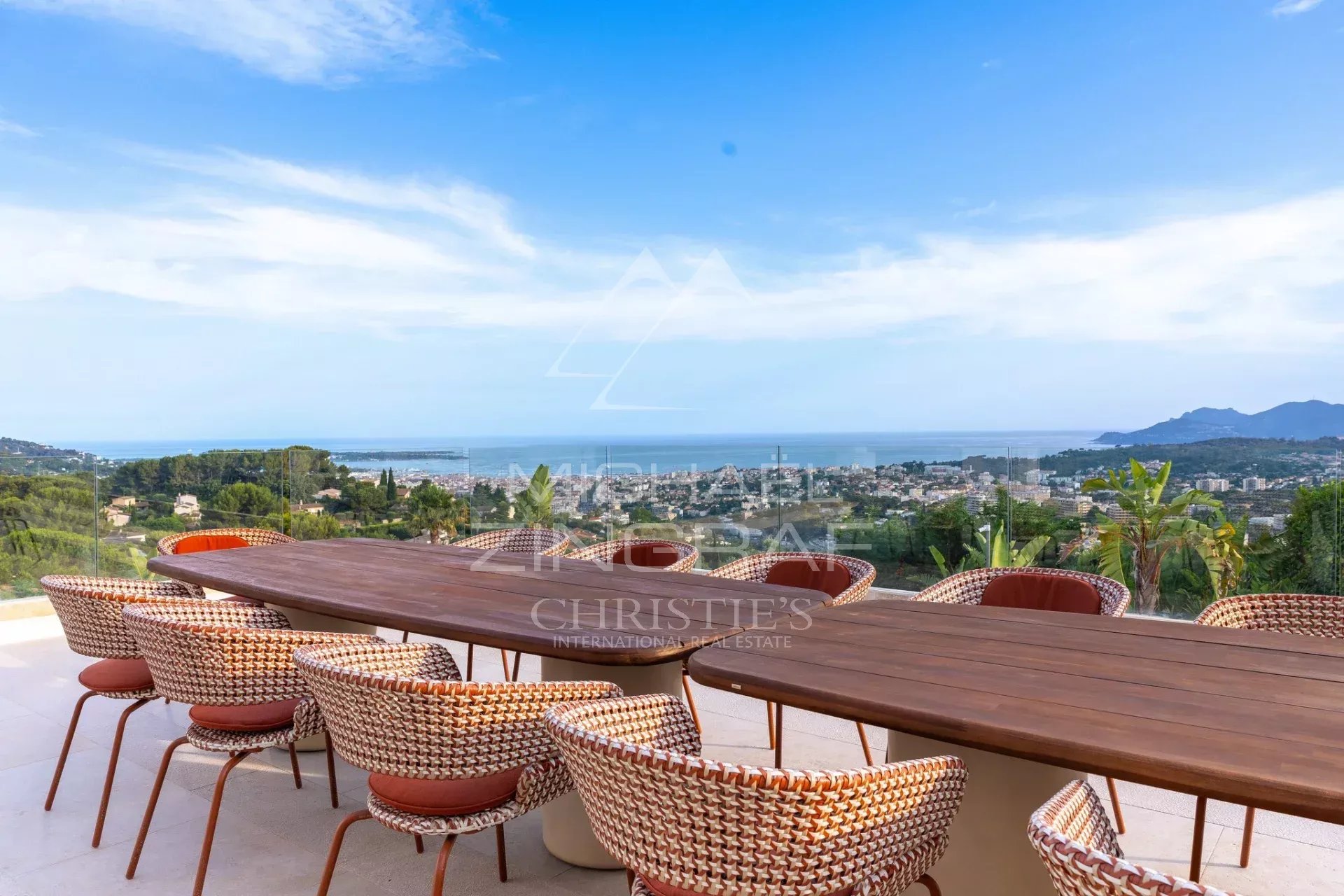 At the Gates of Cannes — Panoramic Sea View Villa — 11 Suites