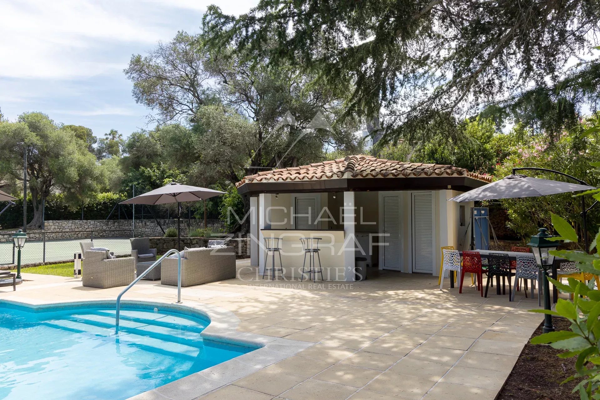 Propriété de prestige située sur le versant ouest du Cap d'Antibes