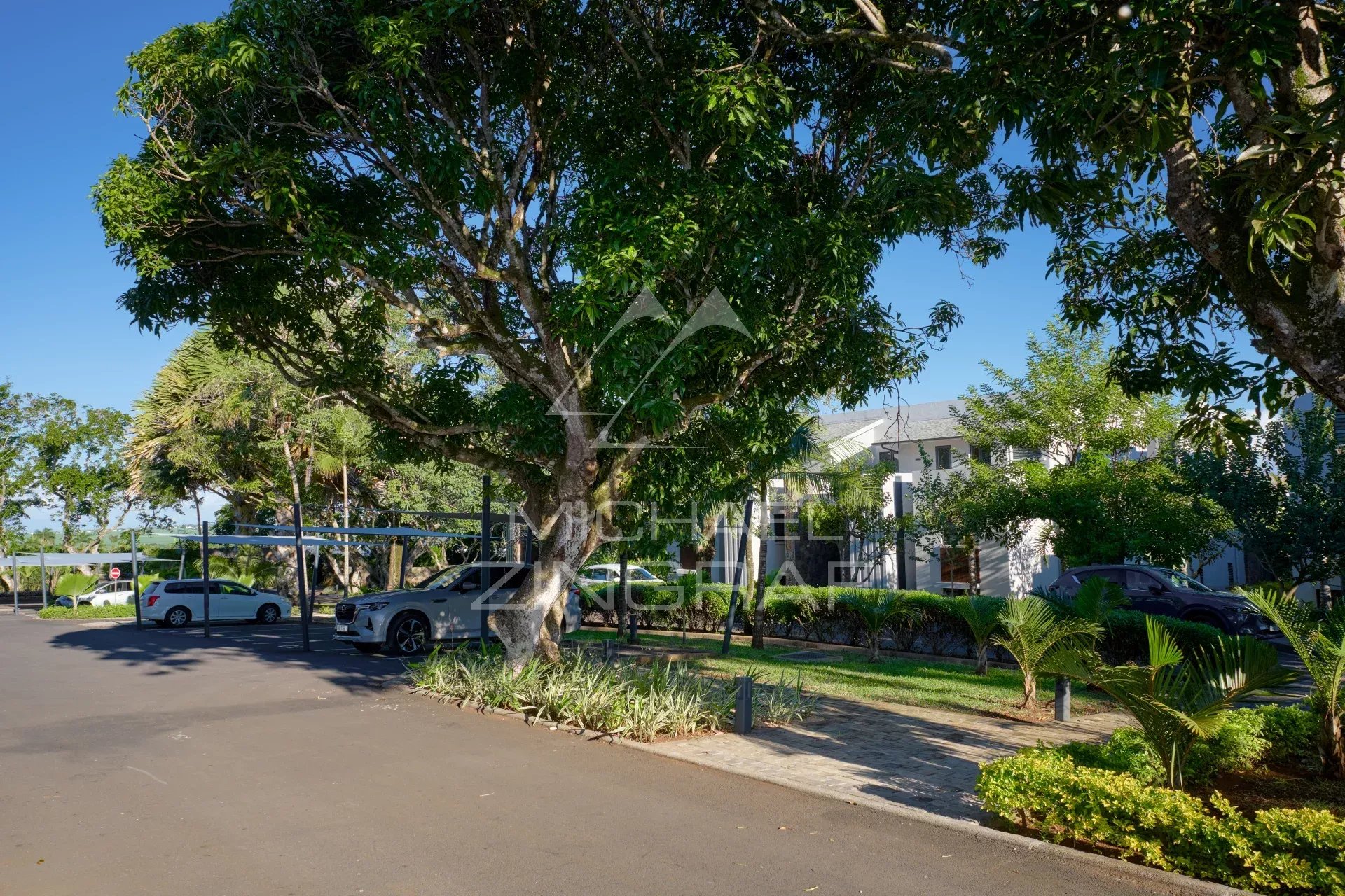 Mauritius – New 3-bedroom en-suite apartment – Belle Vue
