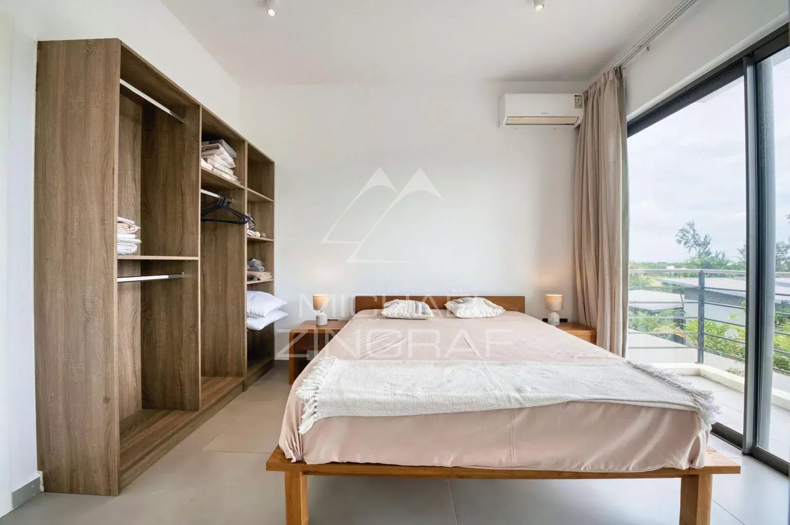 Appartement Neuf de 3 Chambres Entièrement Meublé à Pereybere