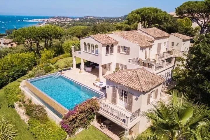 Proche Saint-Tropez - Charmante villa provençale vue mer