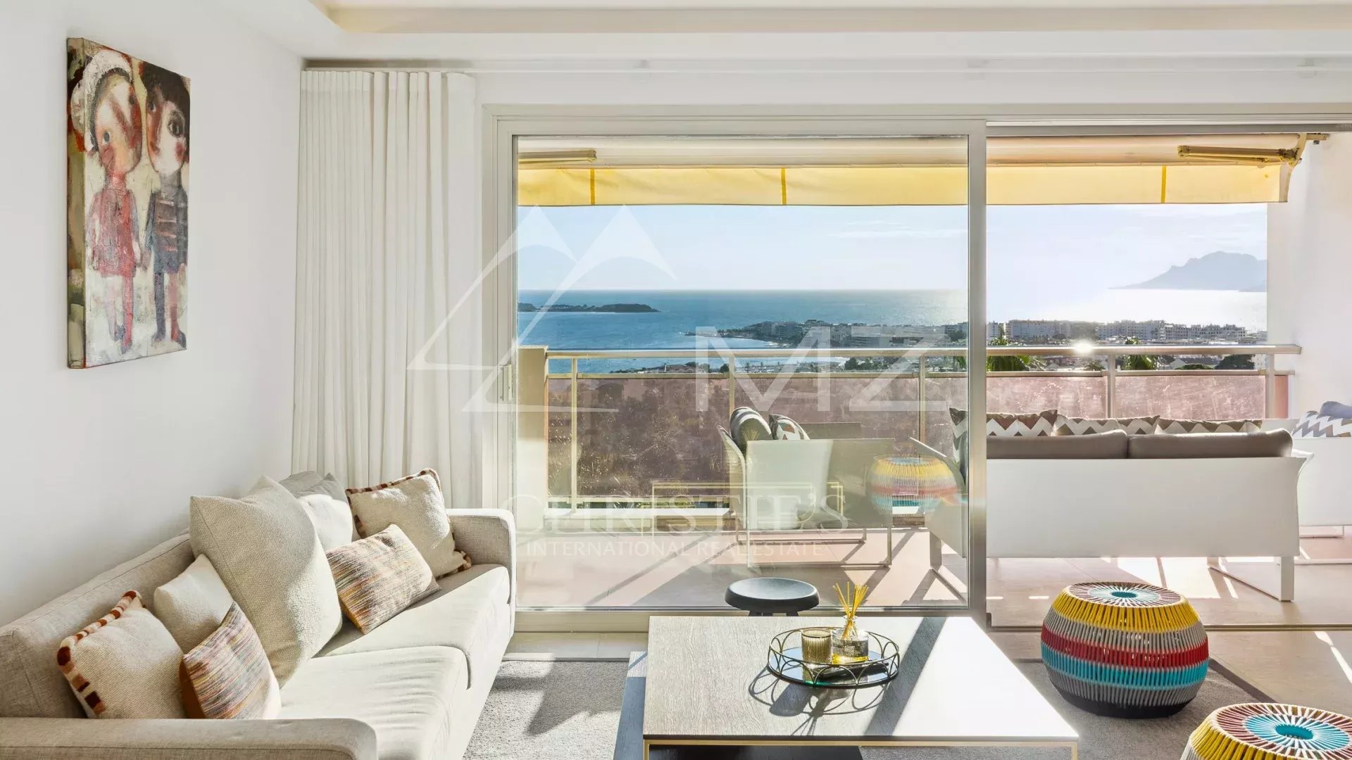 Exceptional top floor apartment