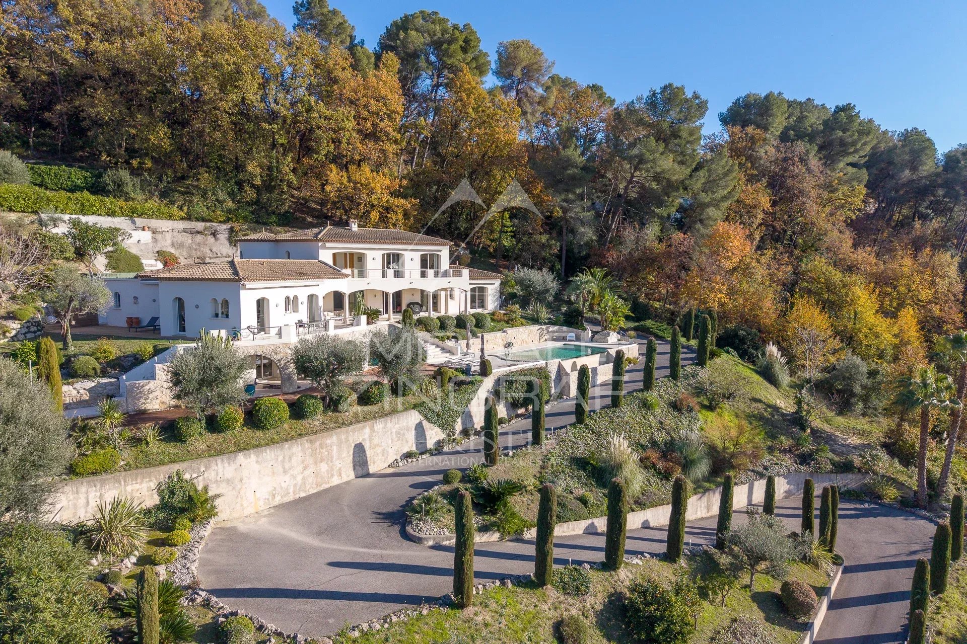 Exceptional Villa with Panoramic Views over Saint-Paul de Vence