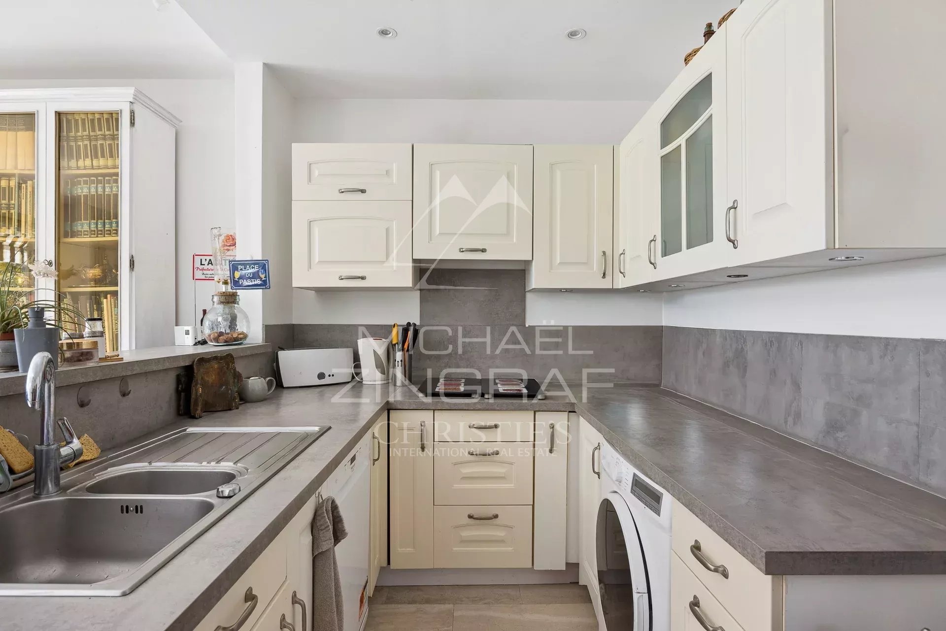 Cannes Croix des Gardes, 3-Zimmer-Wohnung mit eigenem Garten