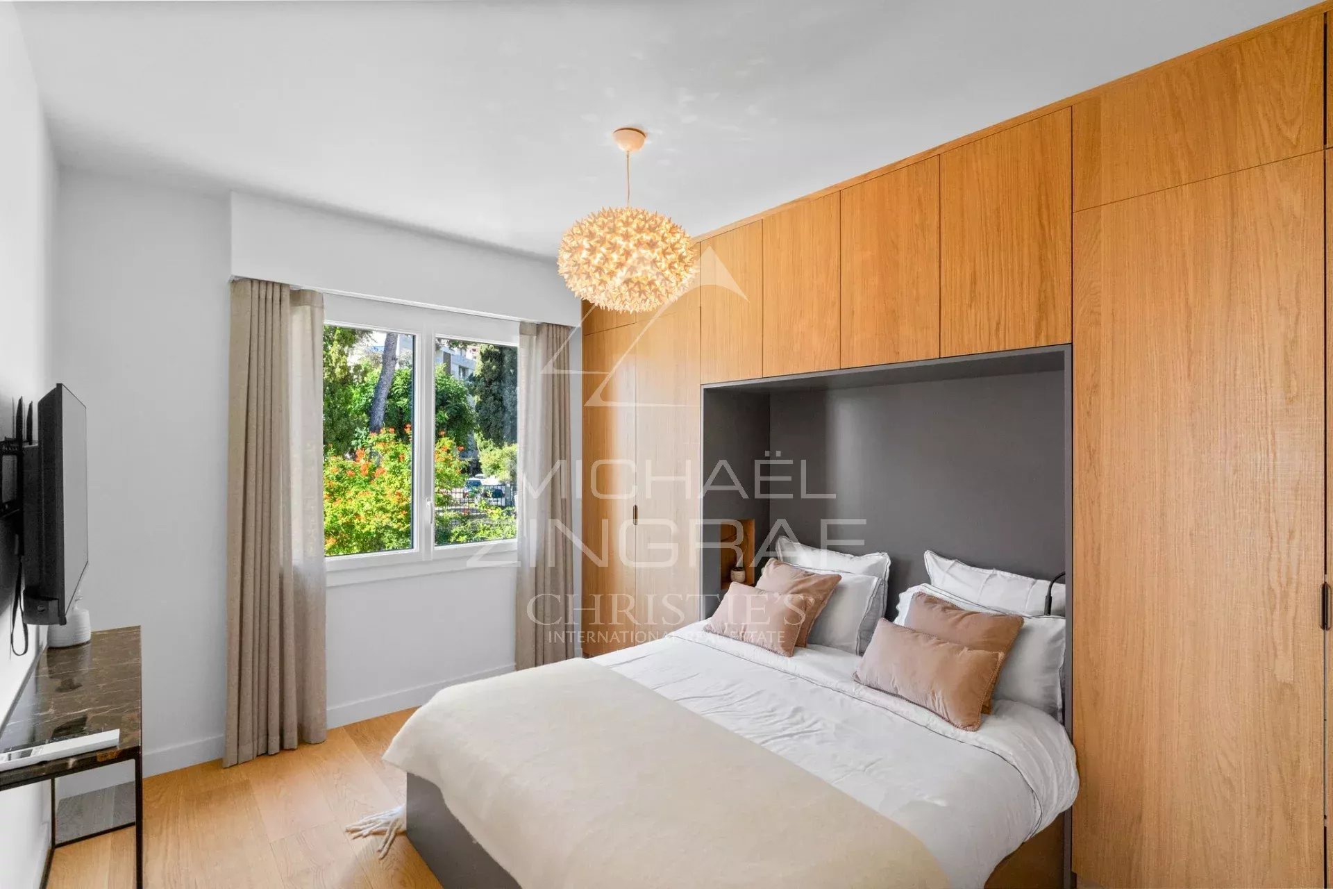 Appartement dernier étage d’exception avec toit-terrasse et vue mer