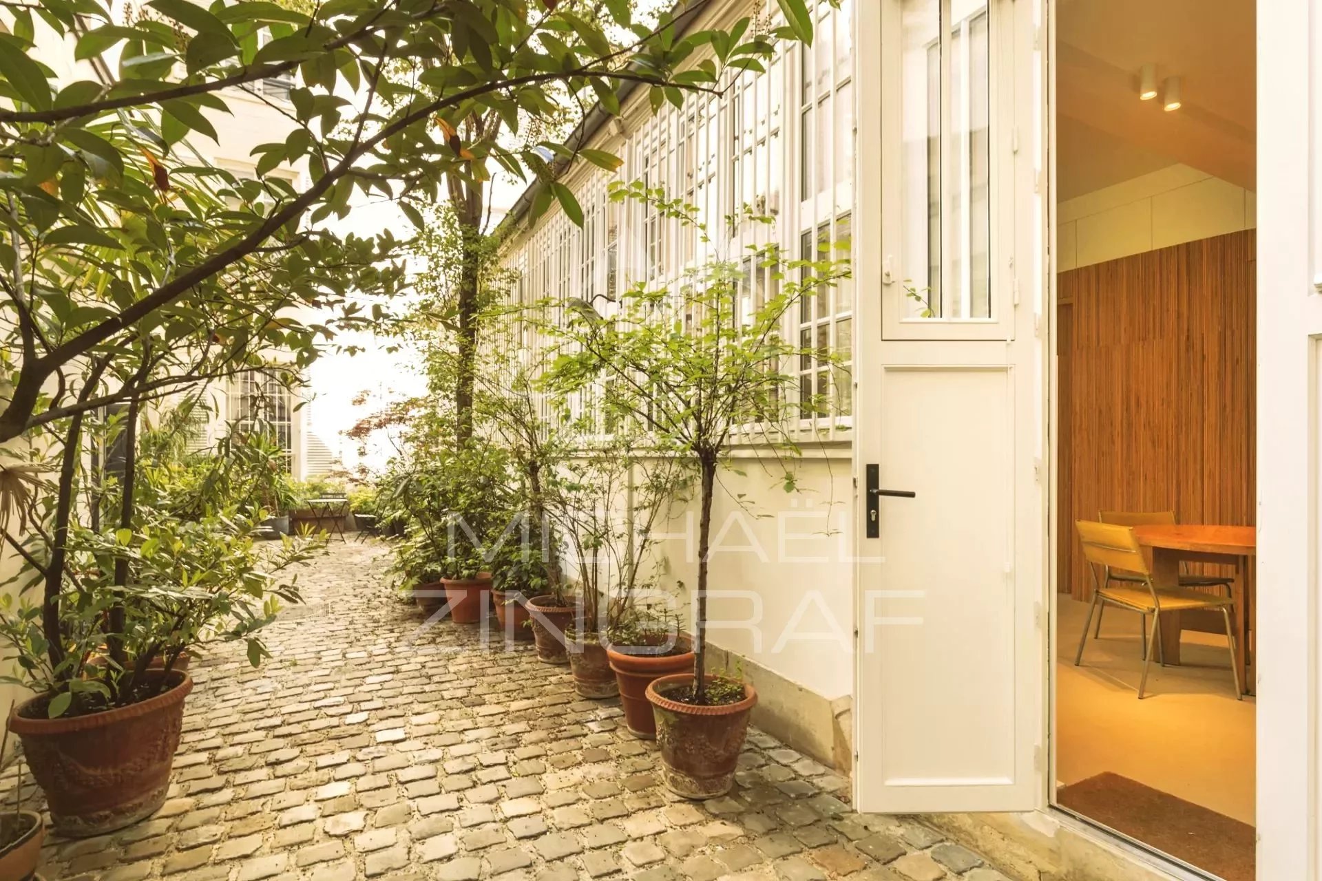 Exclusivité - A vendre - Appartement esprit maison - Atelier d'artiste - Rue de Verneuil