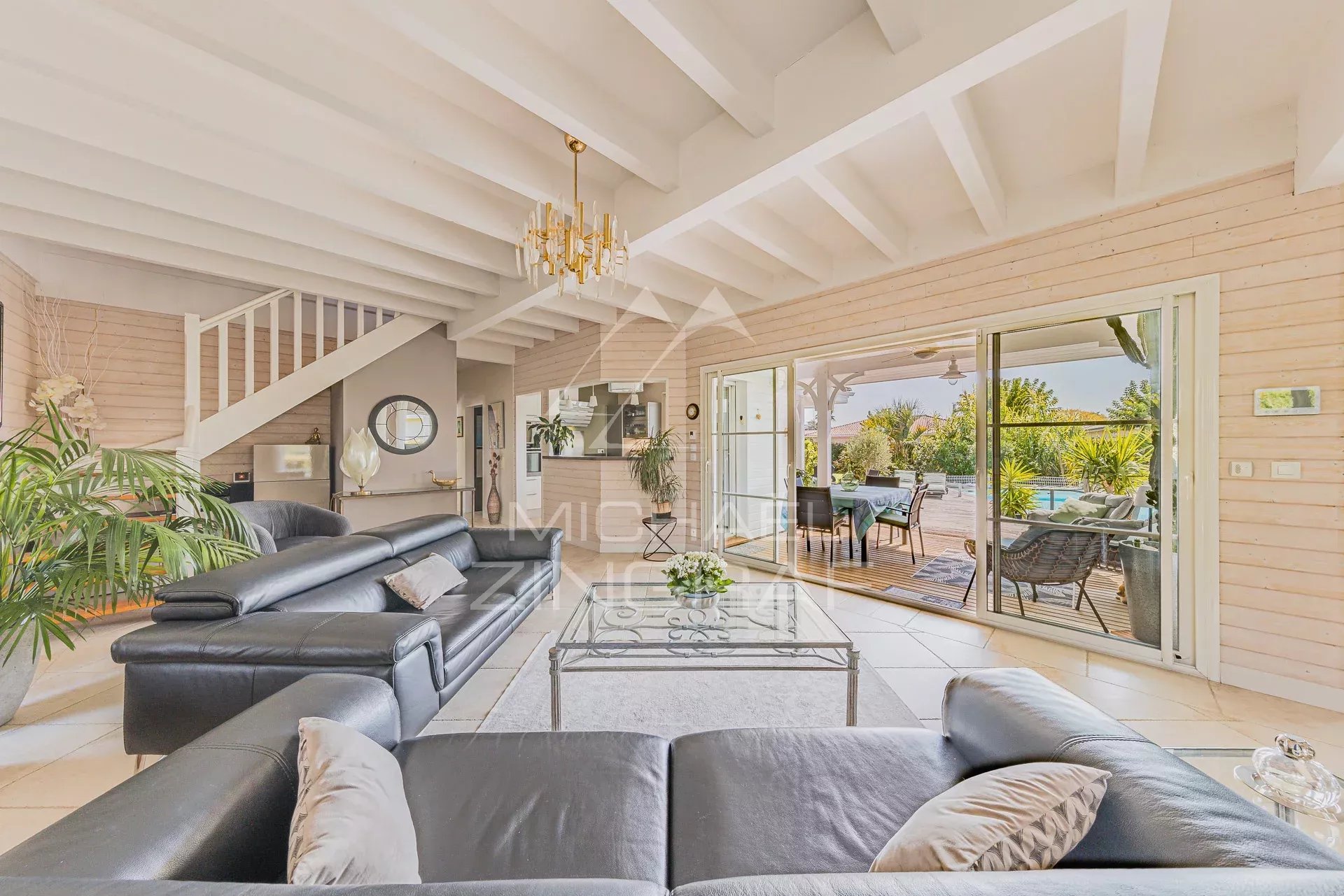 Villa familiale - Harmonie et douceur de vivre au Port du Rocher