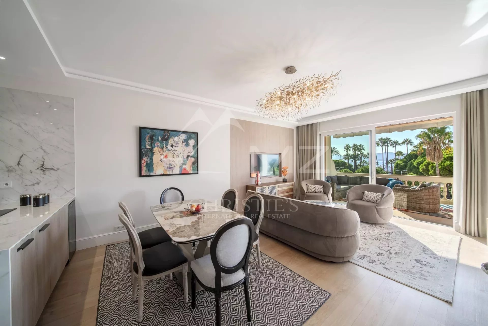 CANNES CROISETTE - Beautiful apartment with luxurious fittings