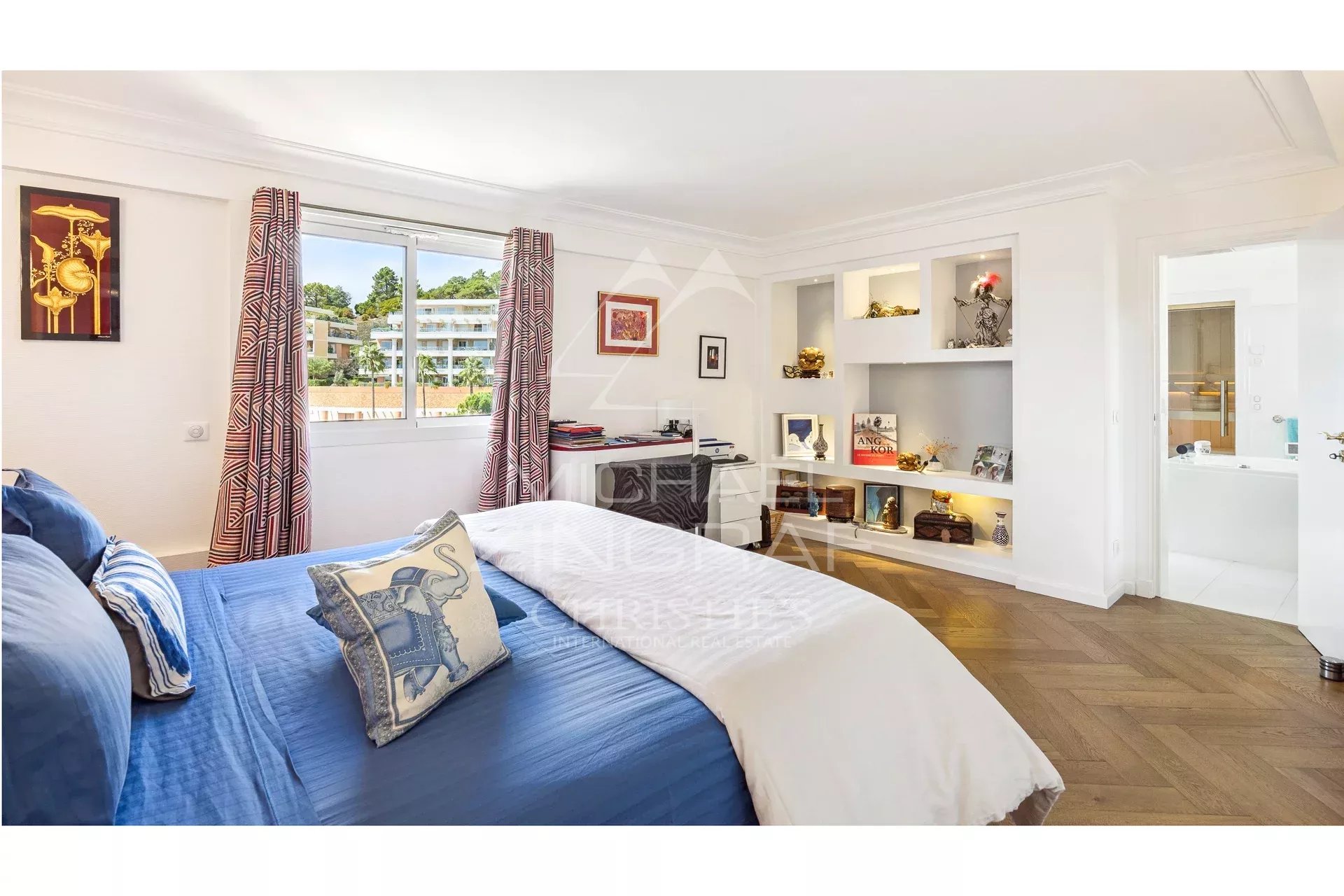 RENOVATED APARTMENT WITH SEA VIEW