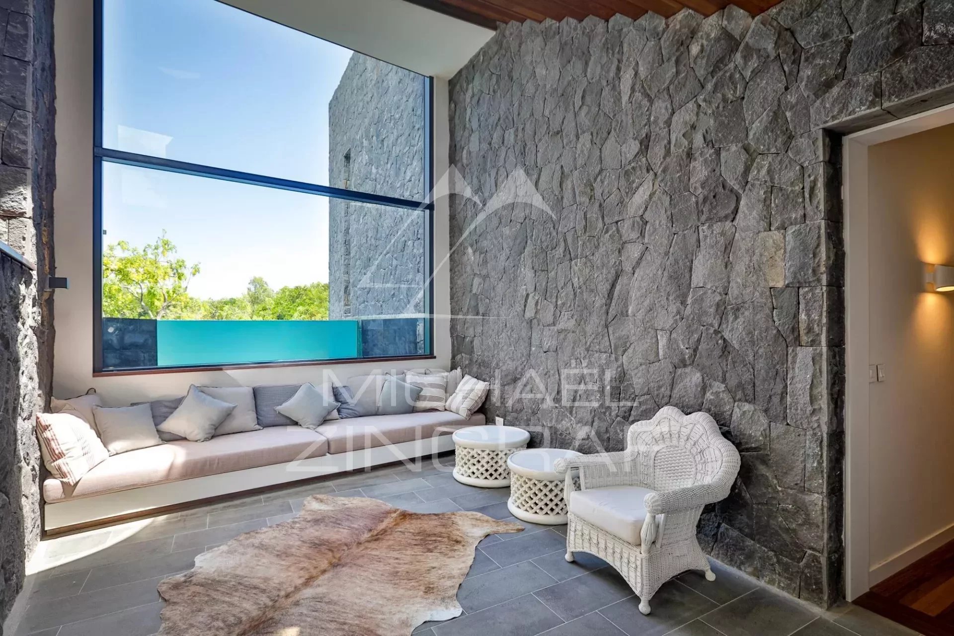 5 bedrooms luxurious villa - Haute Rive